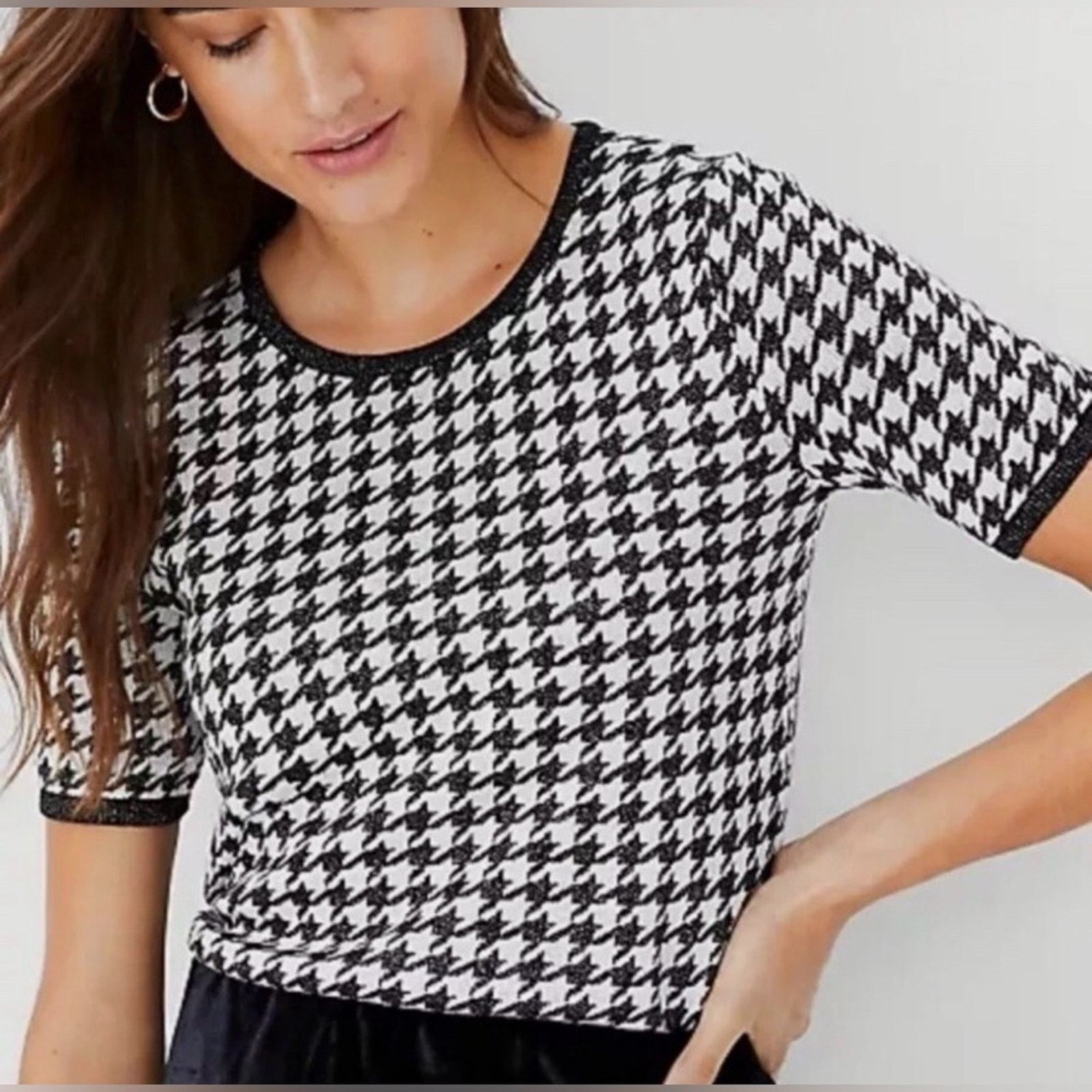 Ann Taylor Ann Taylor Stylish Black and White Houndstooth Tee size S Size S / US 4 / IT 40 - 1 Thumbnail