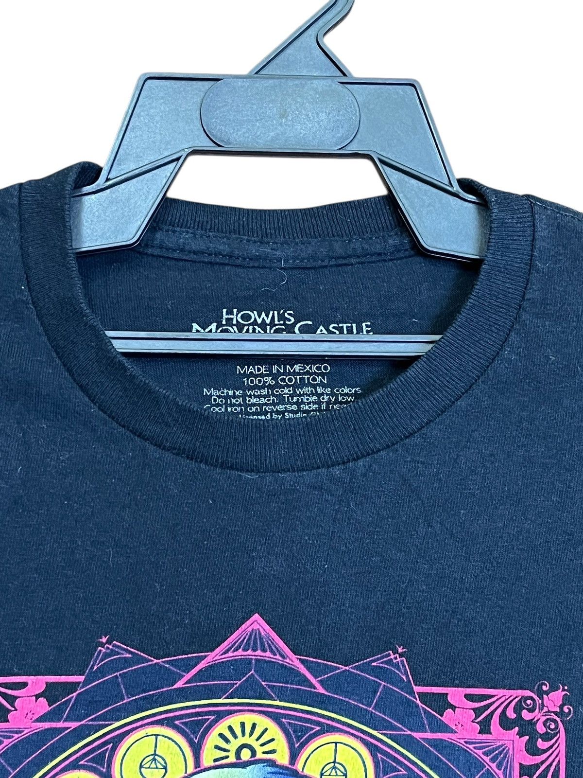 Anime Vintage 2004 HOWL’S MOVING CASTLE studio ghibli anime tees Size US M / EU 48-50 / 2 - 4 Thumbnail