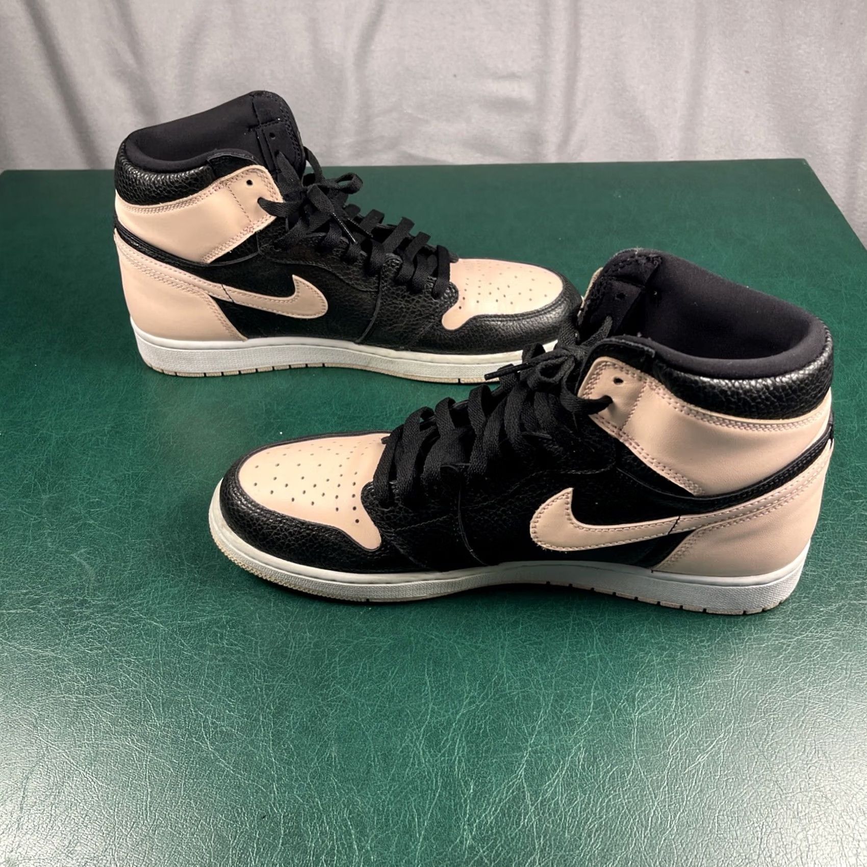 Jordan Brand Nike Air Jordan 1 Retro OG High Crimson Tint Sneaker Men 11.5 Pink Leather 555088-081 Size US 12 / EU 45 - 4 Thumbnail