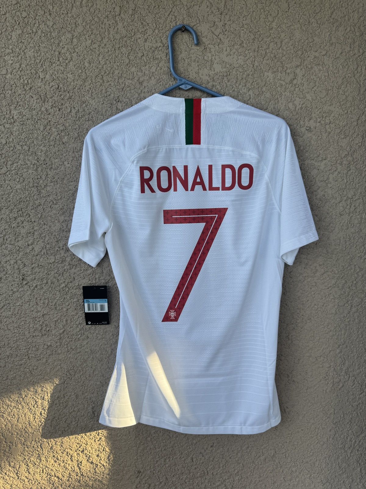 Nike 2018 Portugal Away Player Issue Ronaldo Size M CR7 Size US M / EU 48-50 / 2 - 1 Thumbnail