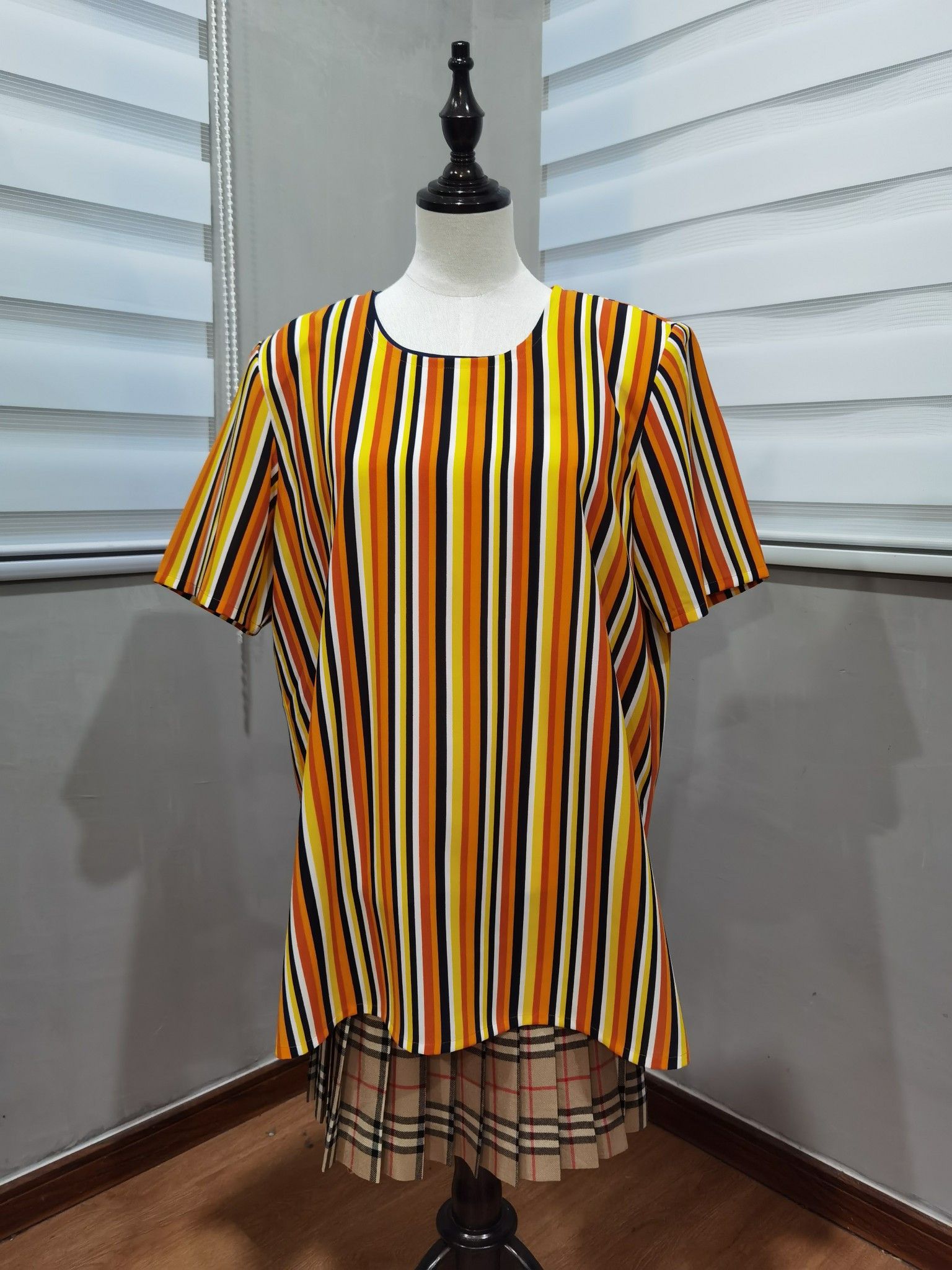 Givenchy GIVENCHY GLAMOUR woman M 8153 Size M / US 6-8 / IT 42-44 - 1 Thumbnail