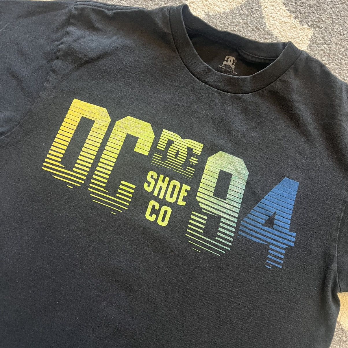 Vintage dc shoes co 94 black graphic neon tee Size US M / EU 48-50 / 2 - 2 Thumbnail