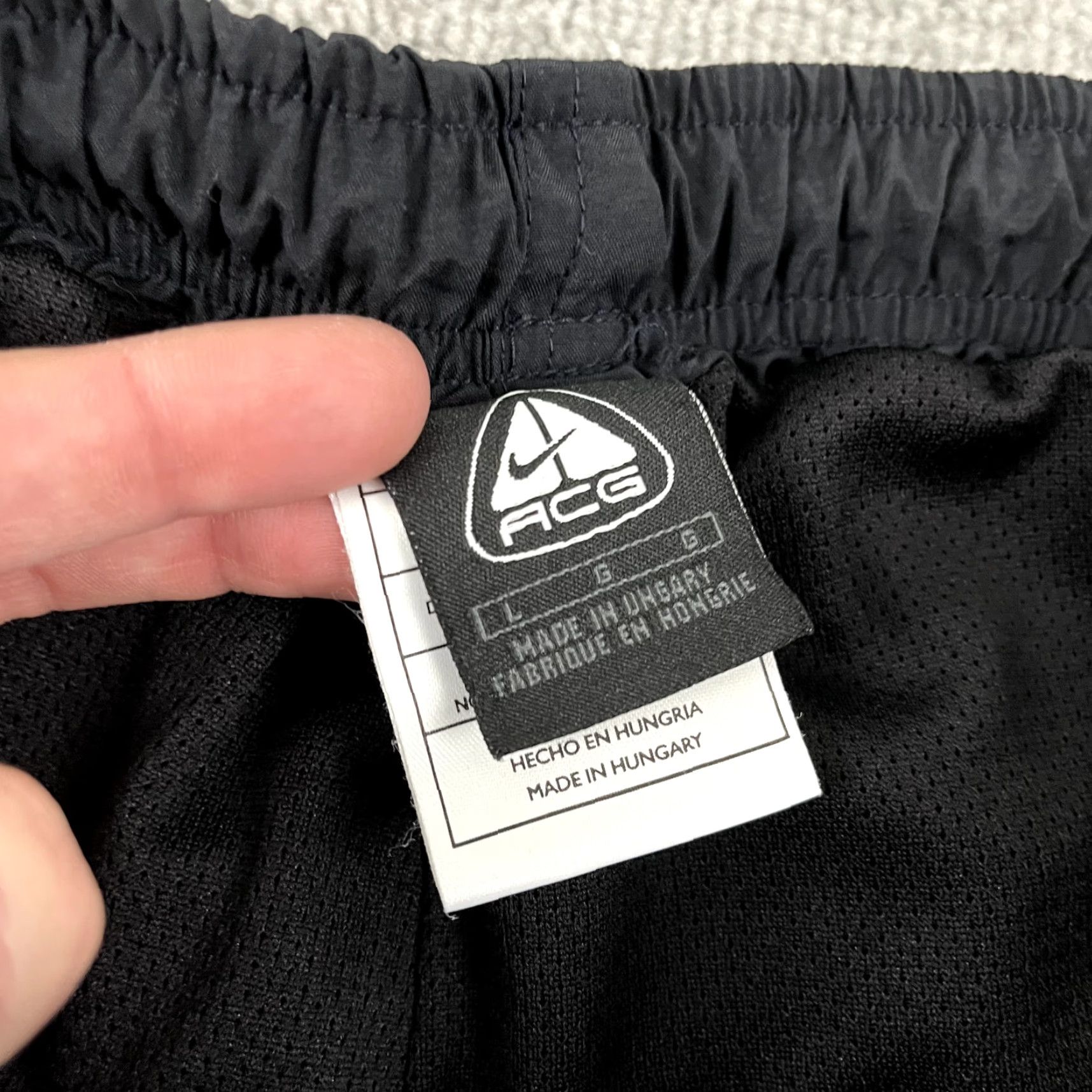 Nike VINTAGE Nike Men's Athletic Shorts 7 Inch Inseam Black Sportswear Retro Cycling Activewear Size US 33 - 3 Thumbnail