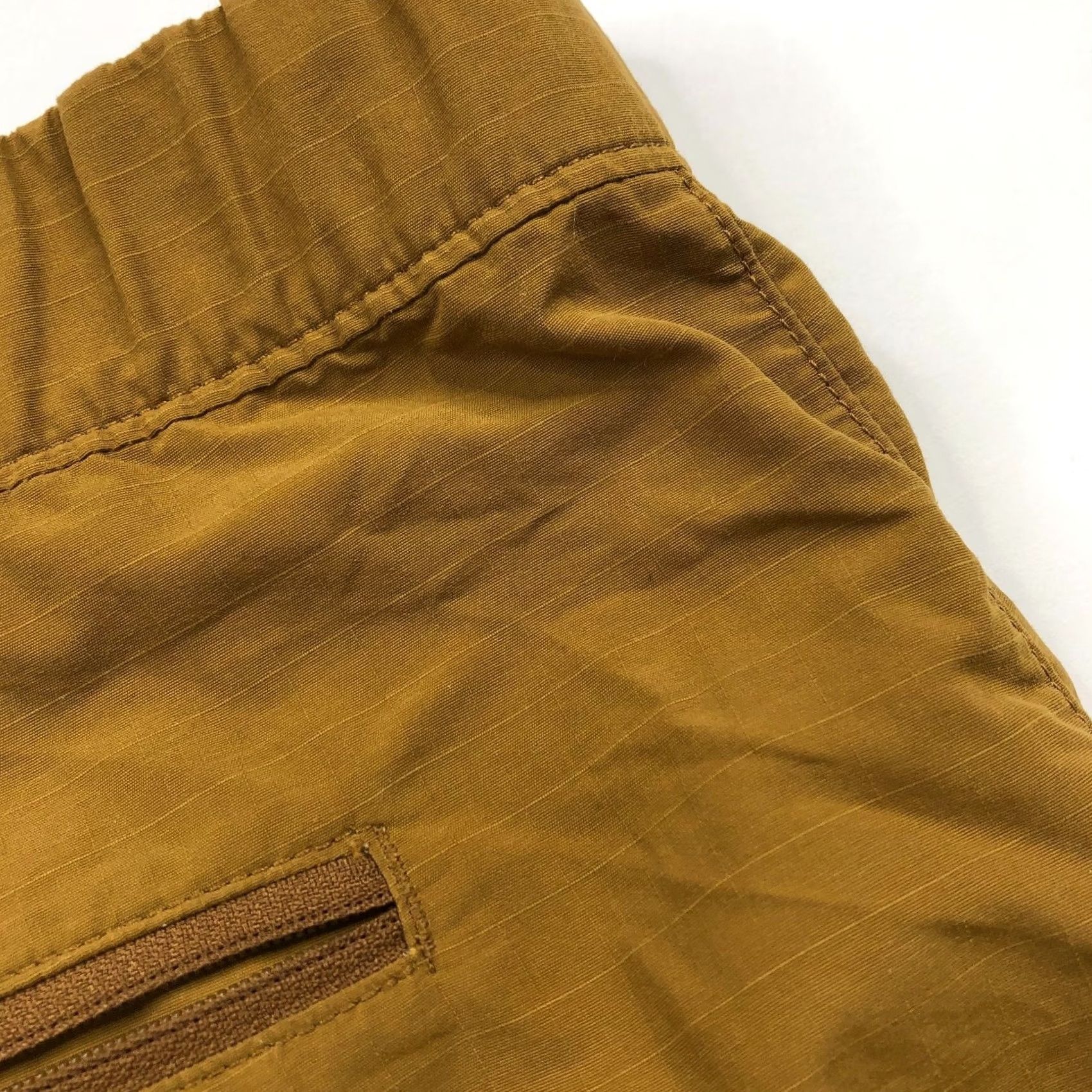 Vintage REI RipStop Large 38 In Outdoor Hiking Trek Trail Nylon 7" Shorts Brown Mens Bermuda Cargo Pockets Zipper Front Fly Size US 33 - 6 Thumbnail