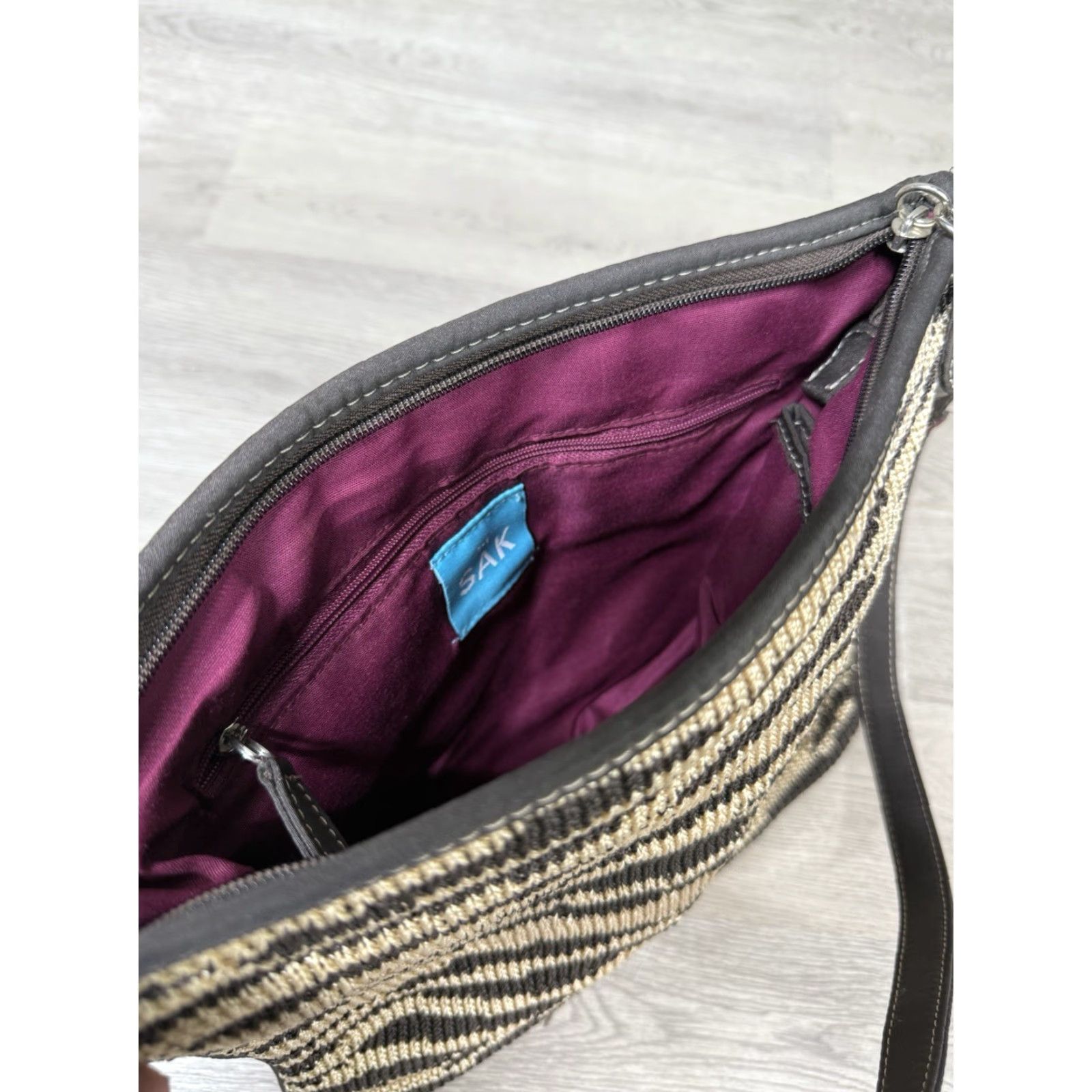 The Sak VINTAGE The Sak Crossbody Bag Beige Brown Knit Cotton Blend, 8x10x3, Medium, Leather Strap, Zipper Closure, Inner/Outer Pockets, Canvas Lining, Women Size ONE SIZE - 5 Thumbnail