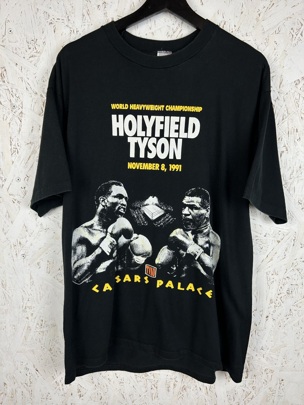 Vintage 90s Vintage Holyfield vs Tyson 1991 Boxing T-Shirt Black XL Size US XL / EU 56 / 4 - 1 Thumbnail