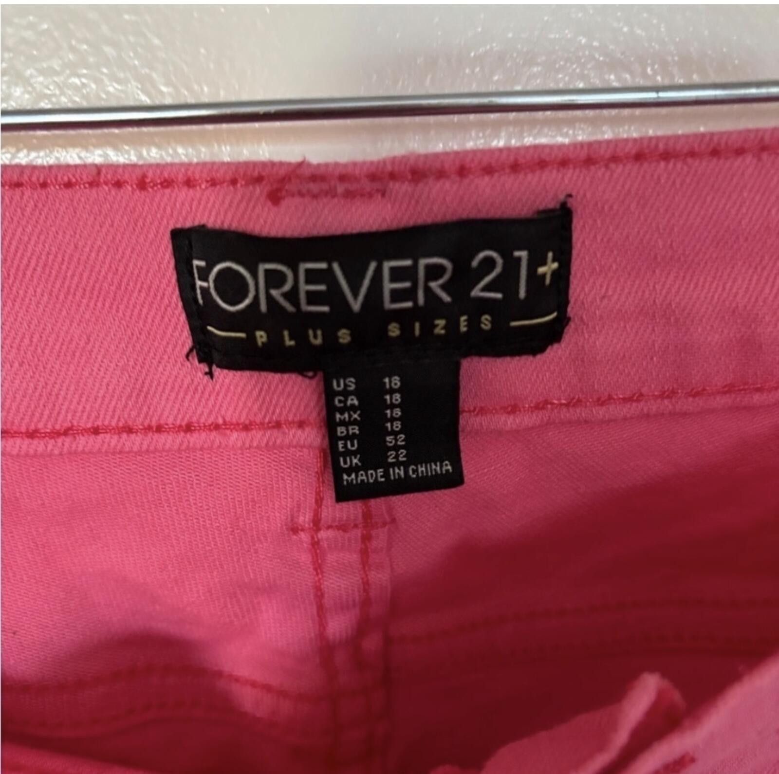 Forever 21 Forever 21 + jeans Size 40" / US 18 - 3 Thumbnail