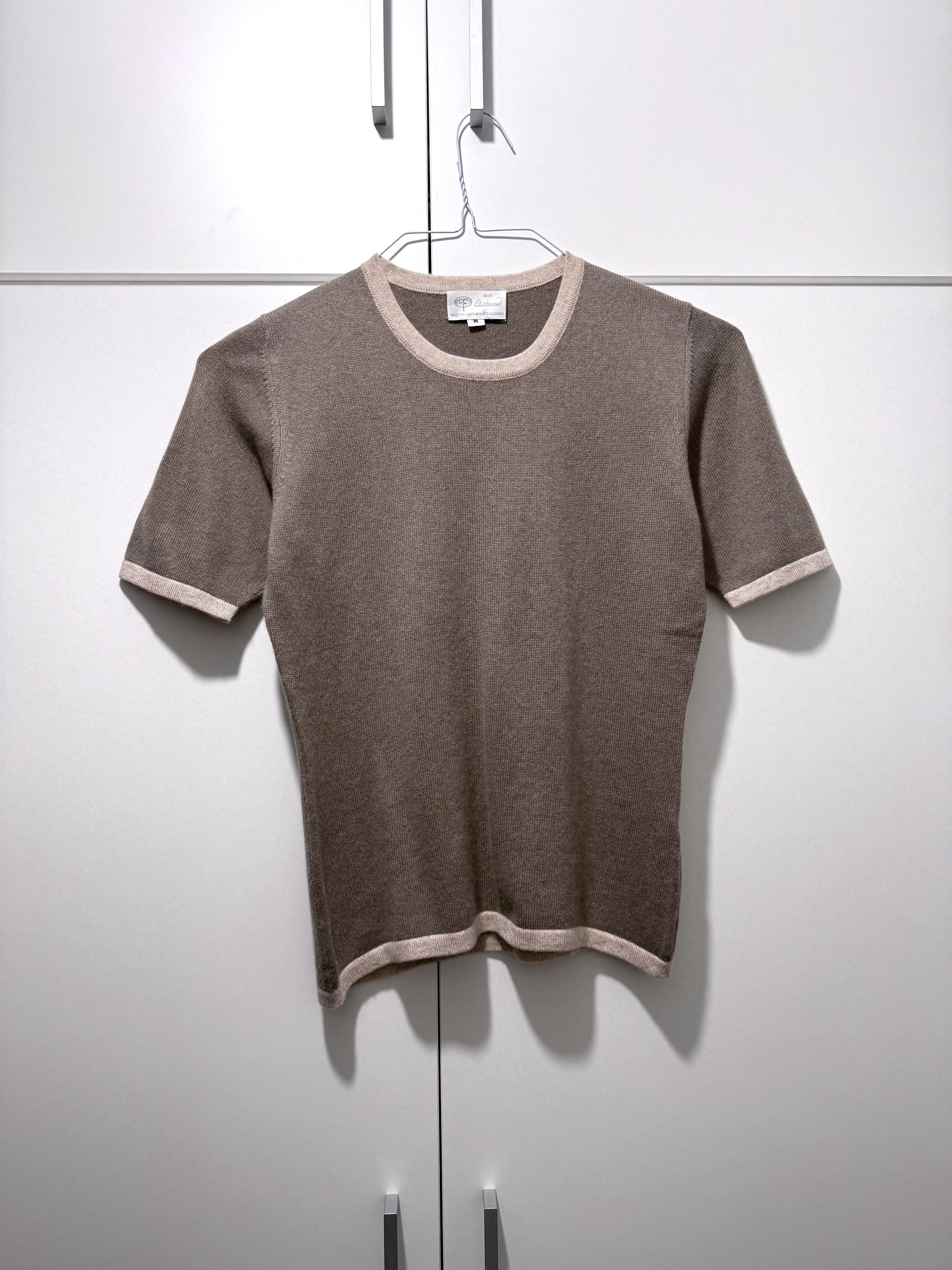 Other Women's Short Sleeve Pure Cashmere Top Sweater Tee (M) Size M / US 6-8 / IT 42-44 - 1 Thumbnail
