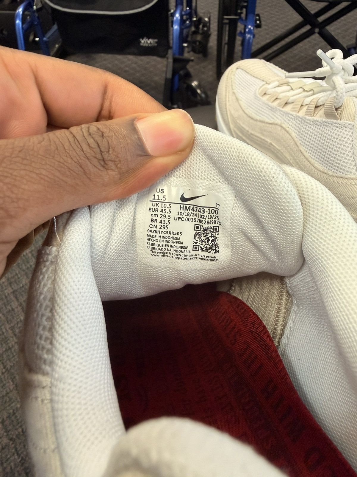 Levi's × Nike Nike Air Max 95 Levis Light Orewood Brown Size US 11.5 / EU 44-45 - 9 Thumbnail