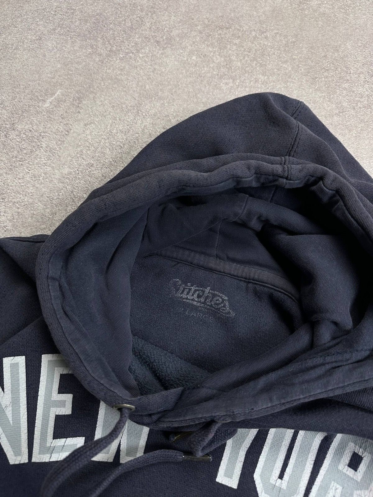 New York Yankees Vintage New York Yankees Majestic Style Boxy Hoodie L Rare Size US L / EU 52-54 / 3 - 6 Thumbnail