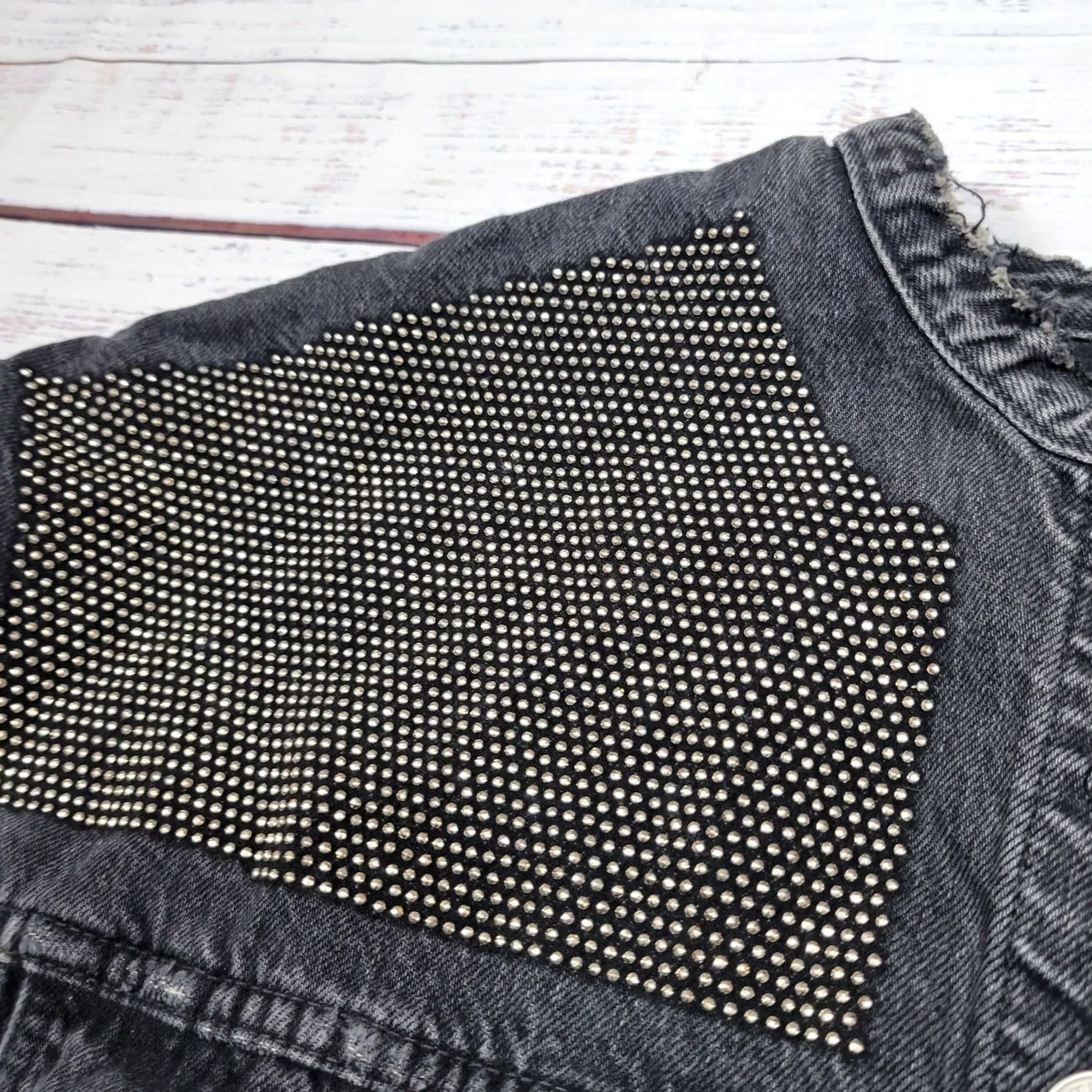 Hudson HUDSON Cropped Rock Studded Denim Jacket Women's Black Green Size L Distressed Biker Style Size L / US 10 / IT 46 - 4 Thumbnail