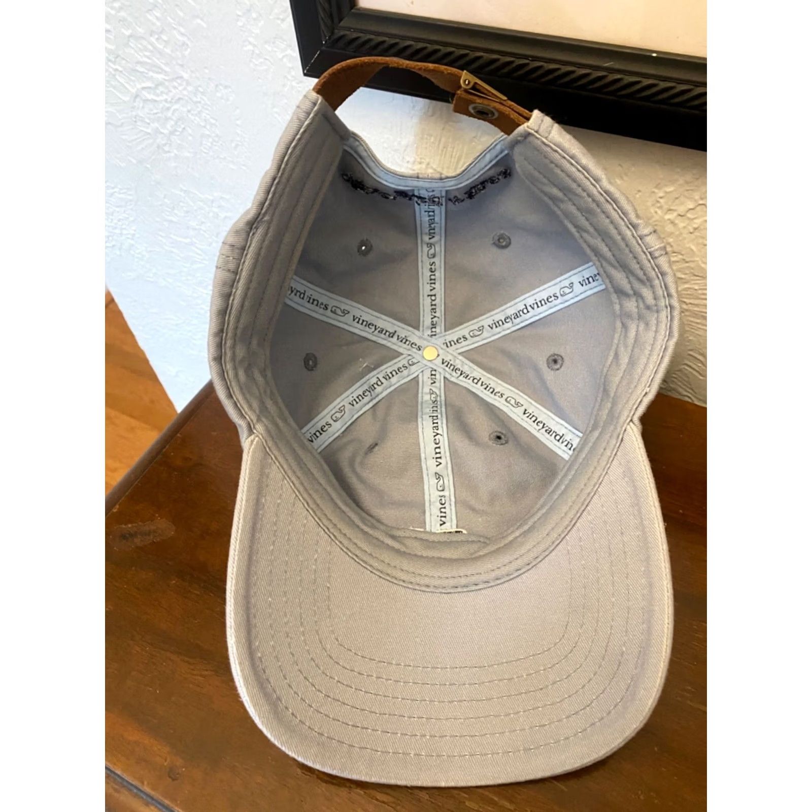 Vineyard Vines Vineyard Vines Hat Mens One Size Blue Leather Strapback Adjustable Cap Whale Men Women Size ONE SIZE - 4 Thumbnail