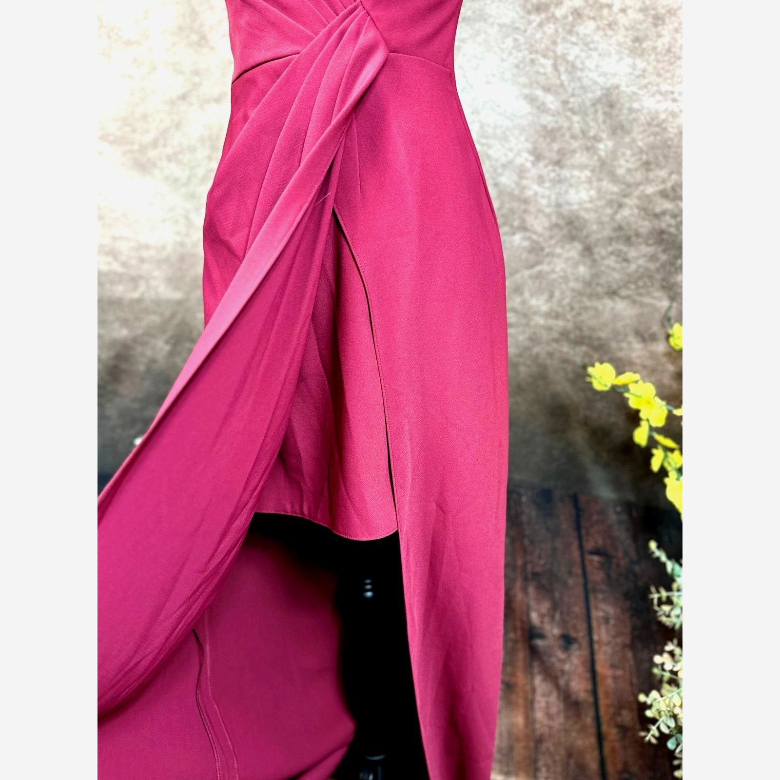 Jenny Packham Jenny Packham V-Neck Crepe Column Gown - Burgundy - size 4 Size S / US 4 / IT 40 - 10 Thumbnail