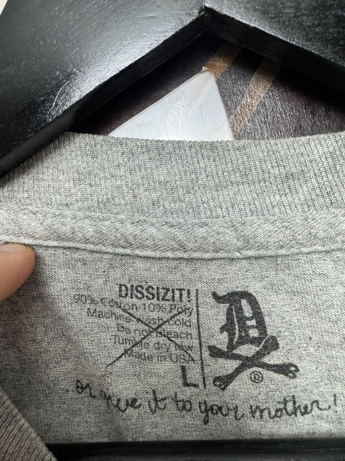 Dissizit Dissizit! Vintage Y2k Tee Thugs Needs Hugs Rap Sexy Girl Size US L / EU 52-54 / 3 - 4 Thumbnail