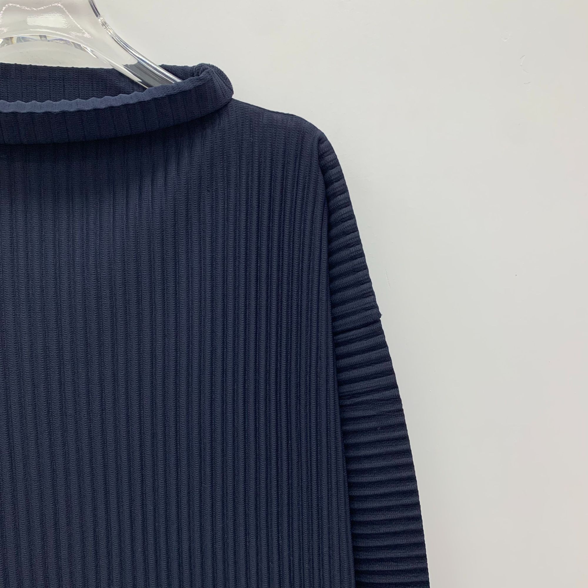 Issey Miyake Homme Plissé Issey Miyake Navy Blue Pleated High-Neck Long-S Size L / US 10 / IT 46 - 5 Thumbnail