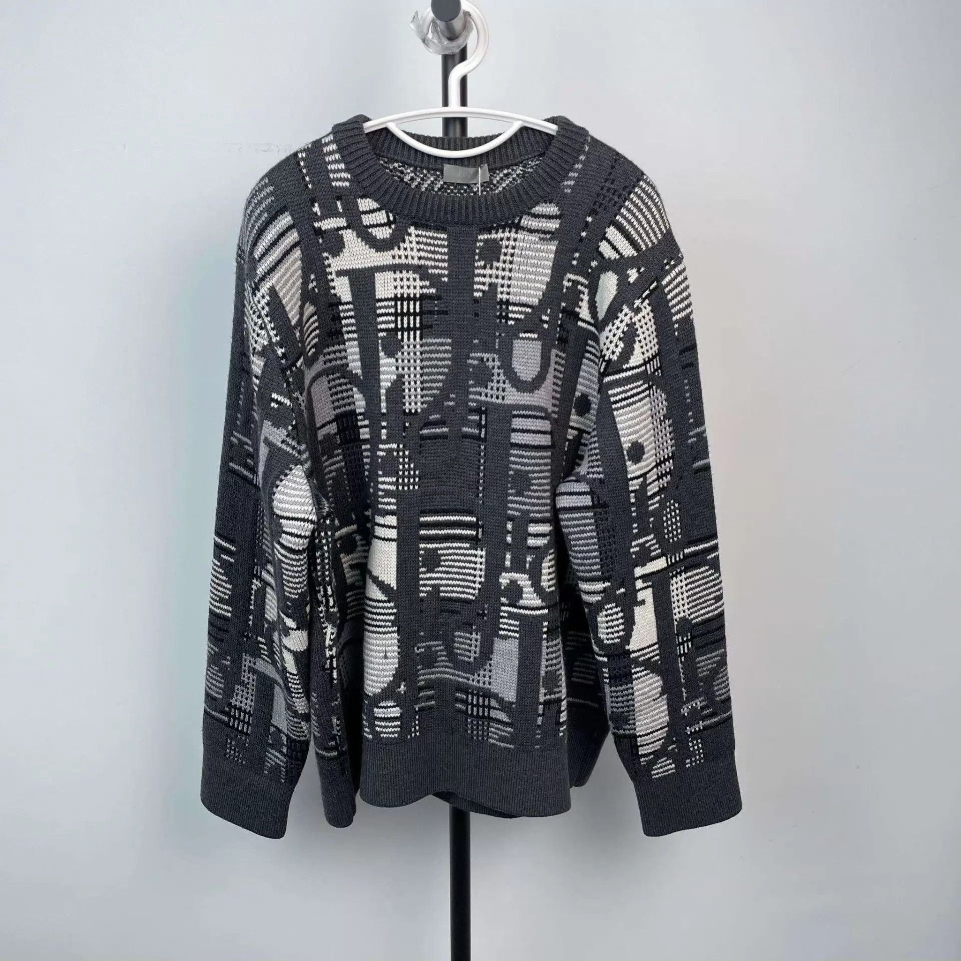 Dior Dior wool logo sweater gray L 98 new Size US L / EU 52-54 / 3 - 1 Thumbnail