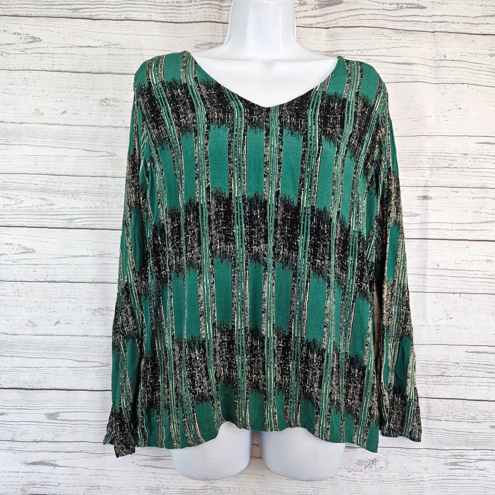Vintage Bel Kazan Womens Top Blouse Long Sleeve Rayon M Green Size M / US 6-8 / IT 42-44 - 2 Thumbnail