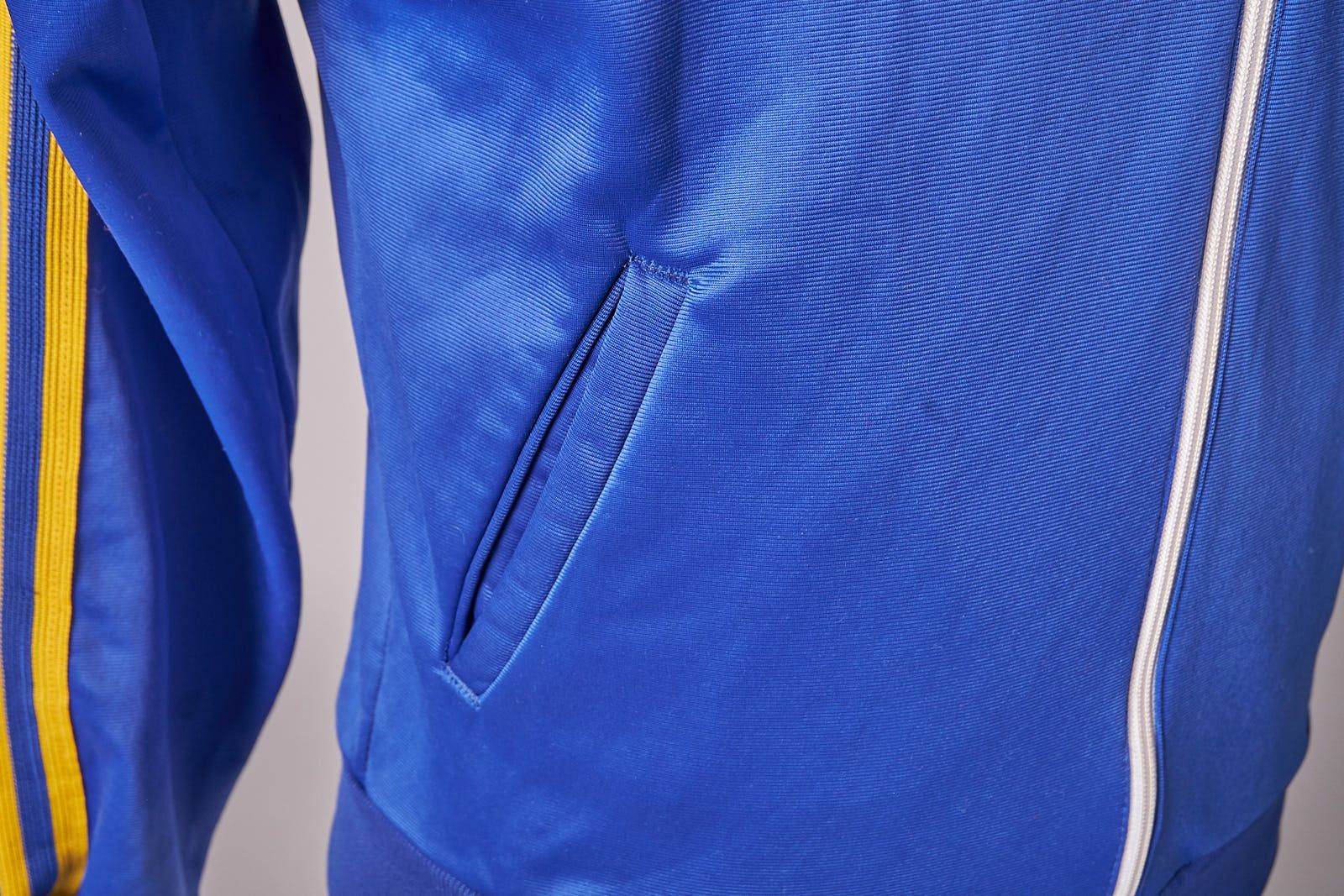 Vintage 1980s Blue and Yellow Nylon Swimming Track Jacket Size US XS / EU 42 / 0 - 5 Thumbnail