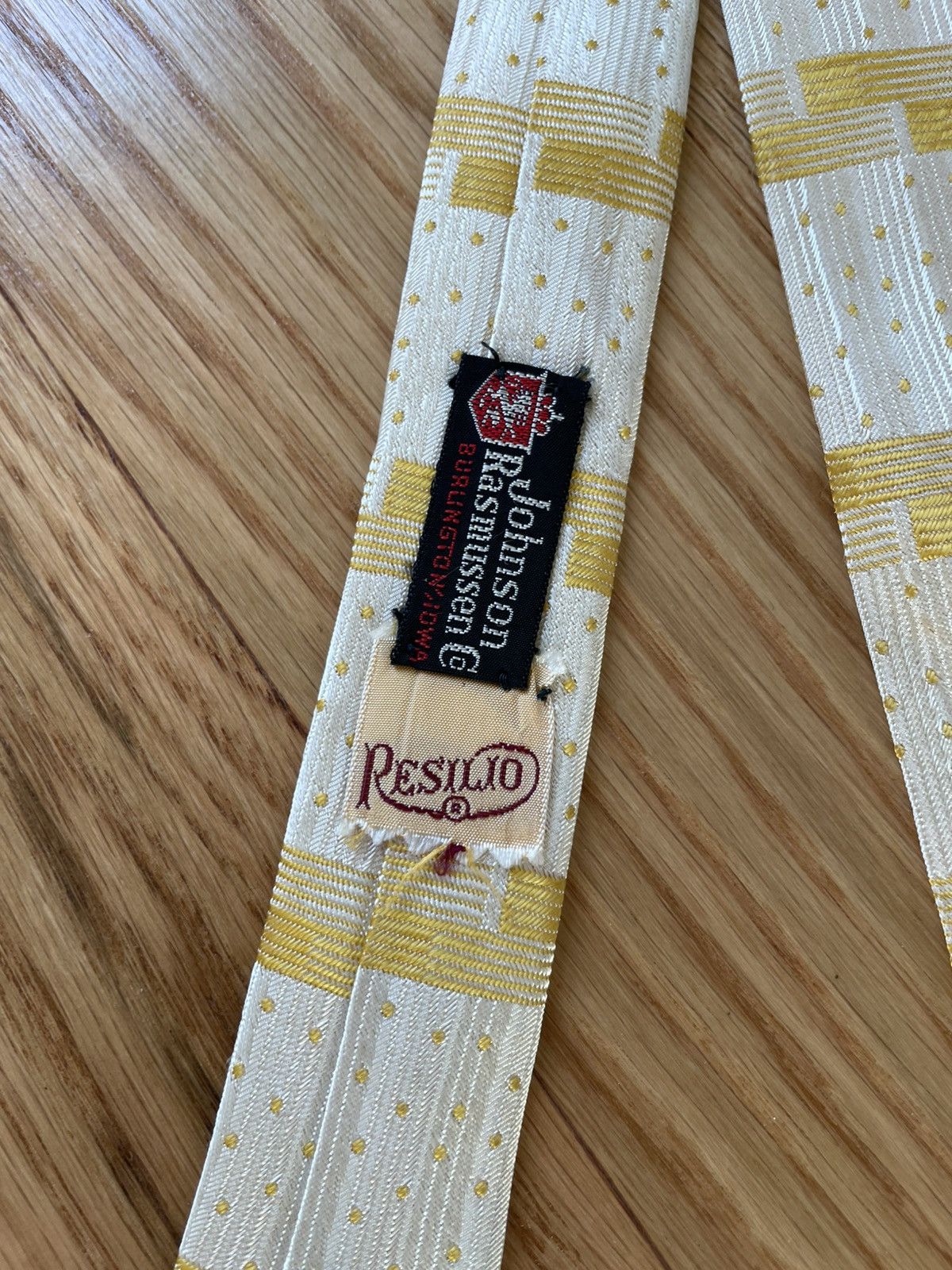Vintage Johnson Rasmussen Resilio Vintage 60s Skinny Gold White Tie Size ONE SIZE - 2 Thumbnail