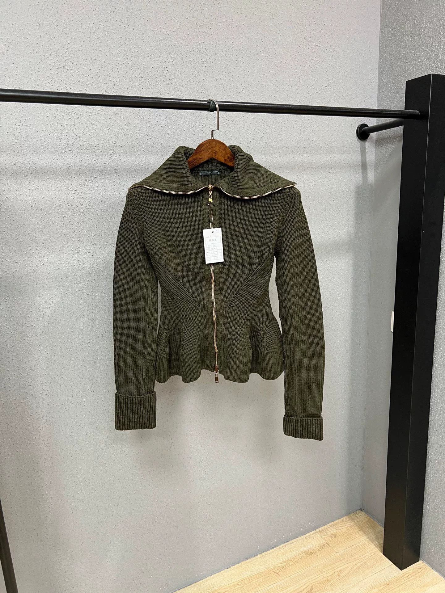 Alexander McQueen Alexander McQueen Knit Jacket Size S / US 4 / IT 40 - 1 Thumbnail