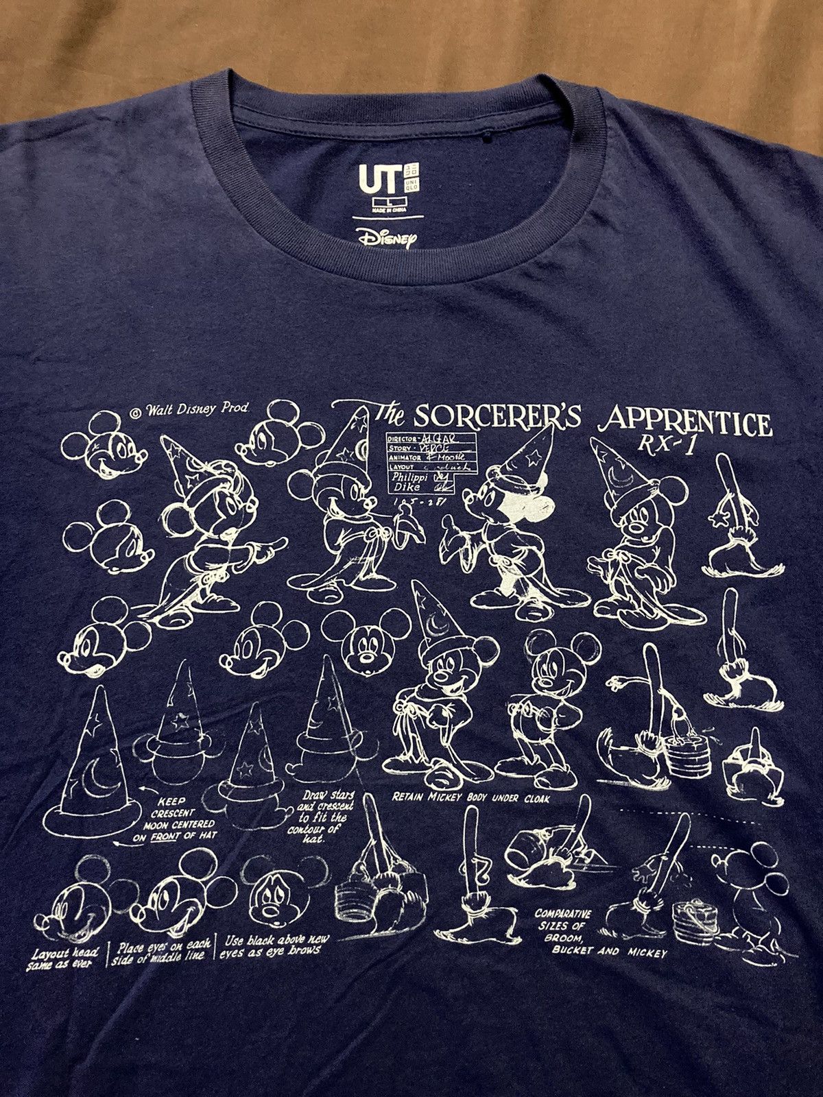 Disney × Uniqlo UT x Disney Mickey Mouse Sorcerer Tee Size US L / EU 52-54 / 3 - 3 Thumbnail