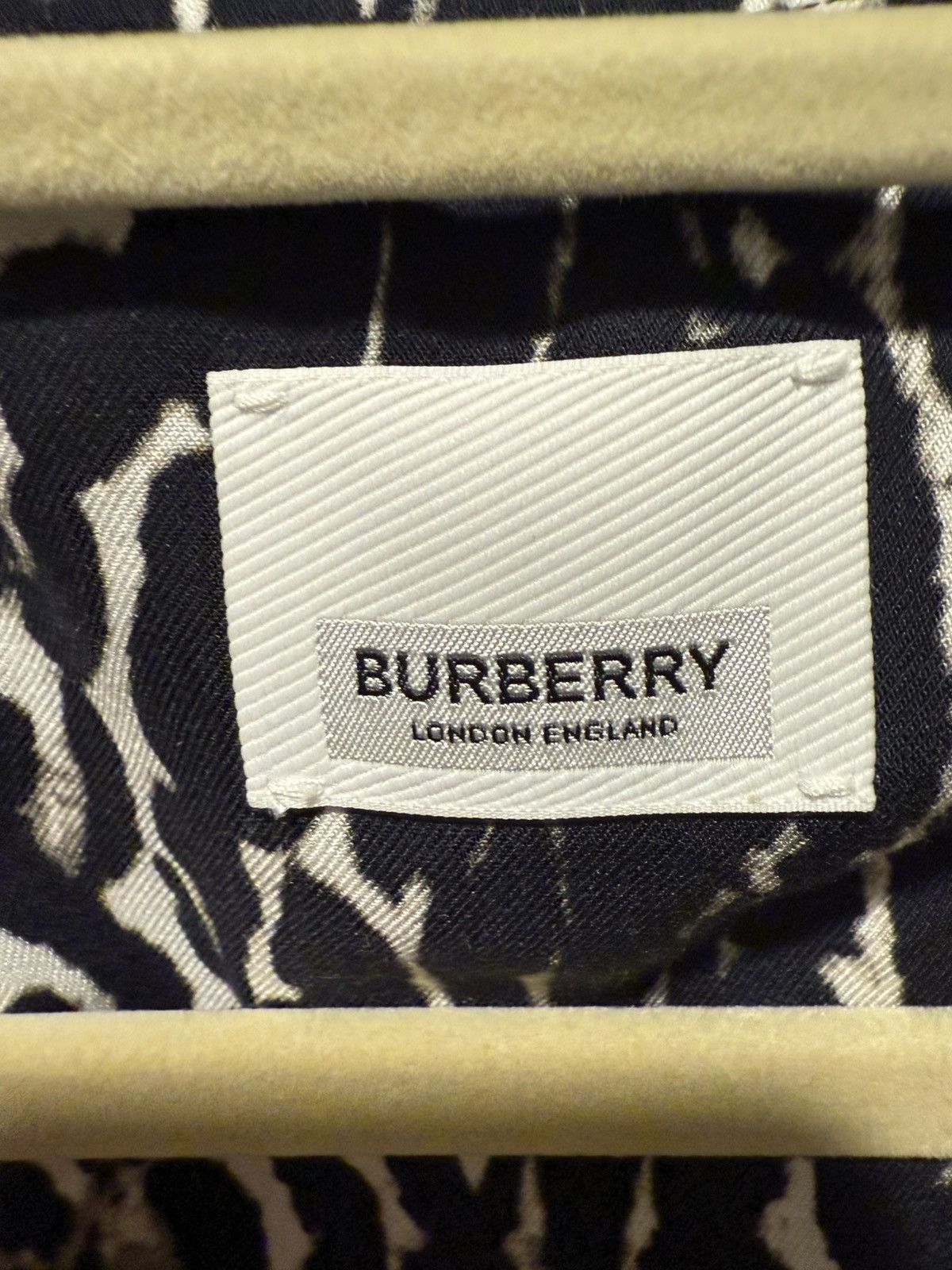 Burberry Brand new Size US L / EU 52-54 / 3 - 4 Thumbnail