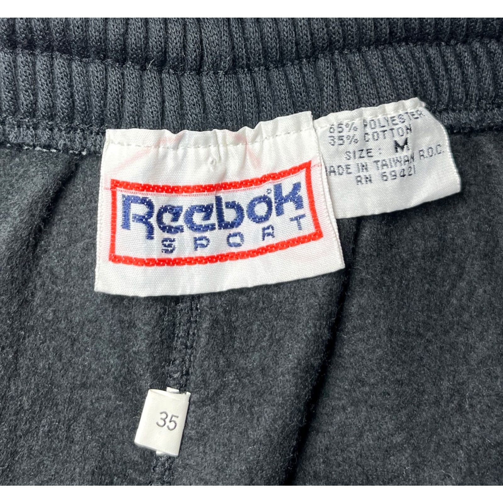 Reebok VINTAGE Reebok Sport Men's Sweat Shorts Athletic 90s Black M Inseam 7.5" Pockets Drawstring Sports, 90s Mens Size US 31 - 6 Thumbnail