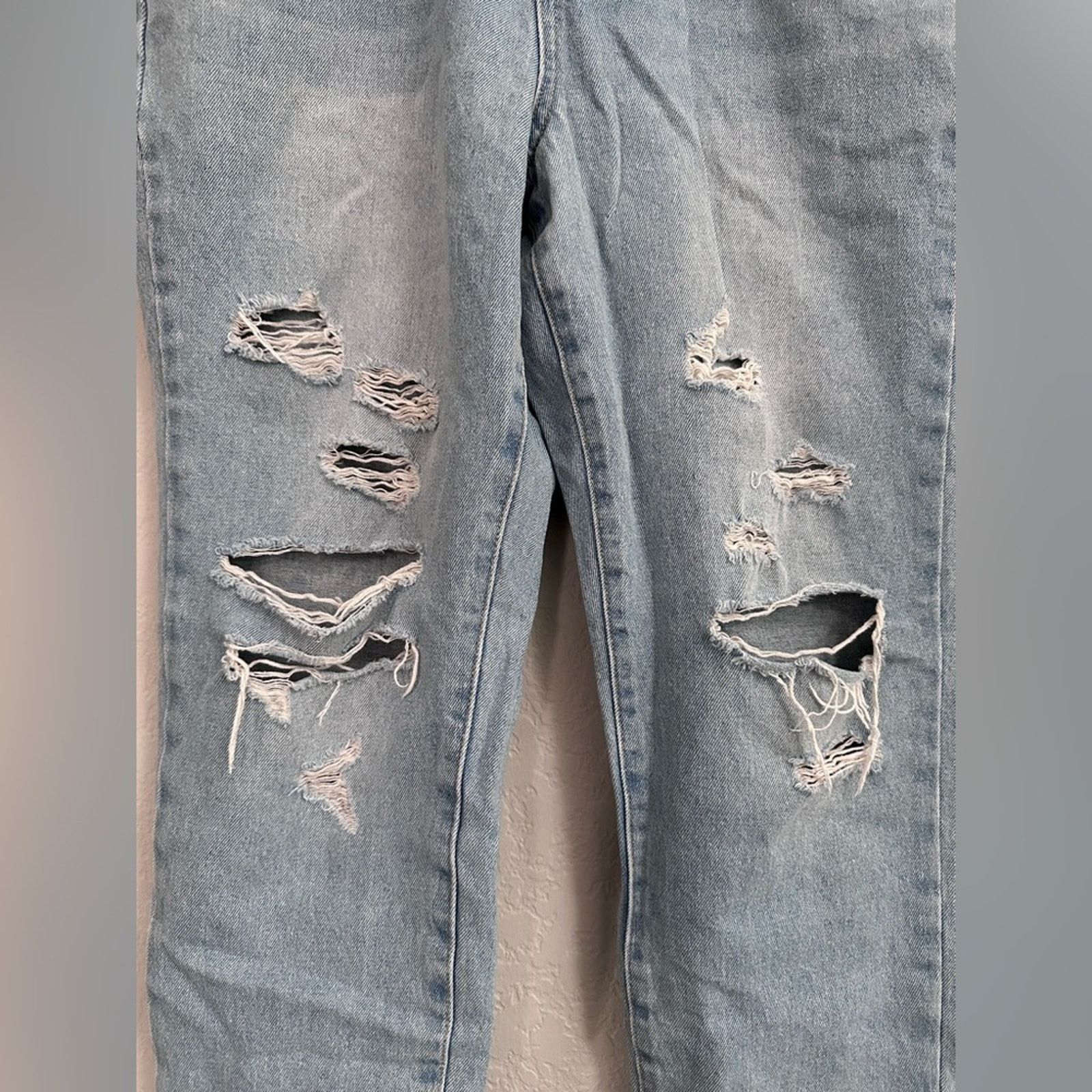 BLANKNYC BLANKNYC The Madison Crop Distressed Jeans Womens Size 30 Size 30" / US 8 / IT 44 - 3 Thumbnail