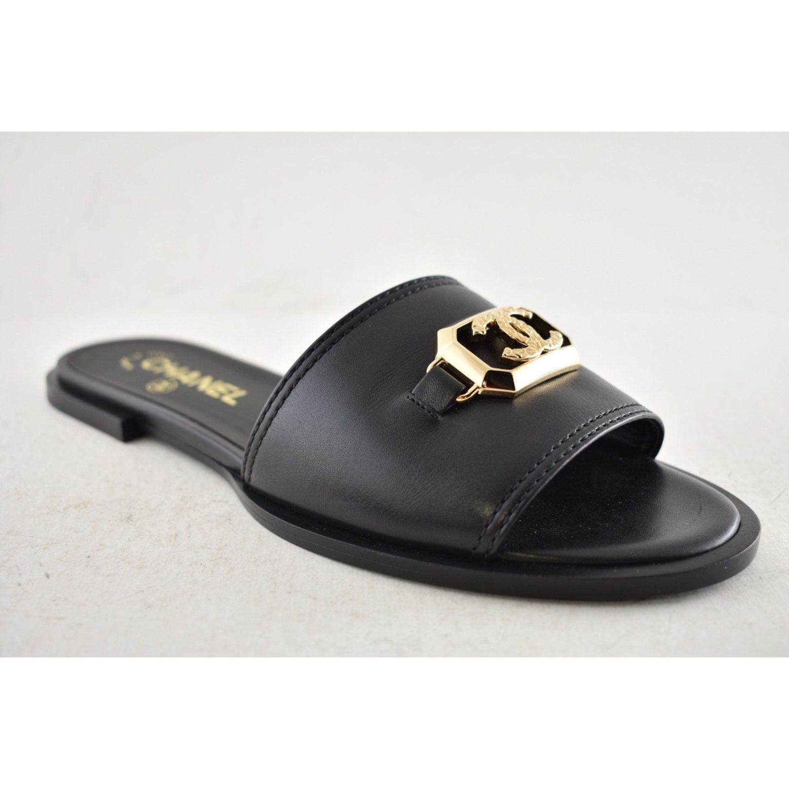 Chanel Chanel Black Shiny Calfskin Gold CC Mule Slides Sandals 38 Size US 8 / IT 38 - 7 Thumbnail