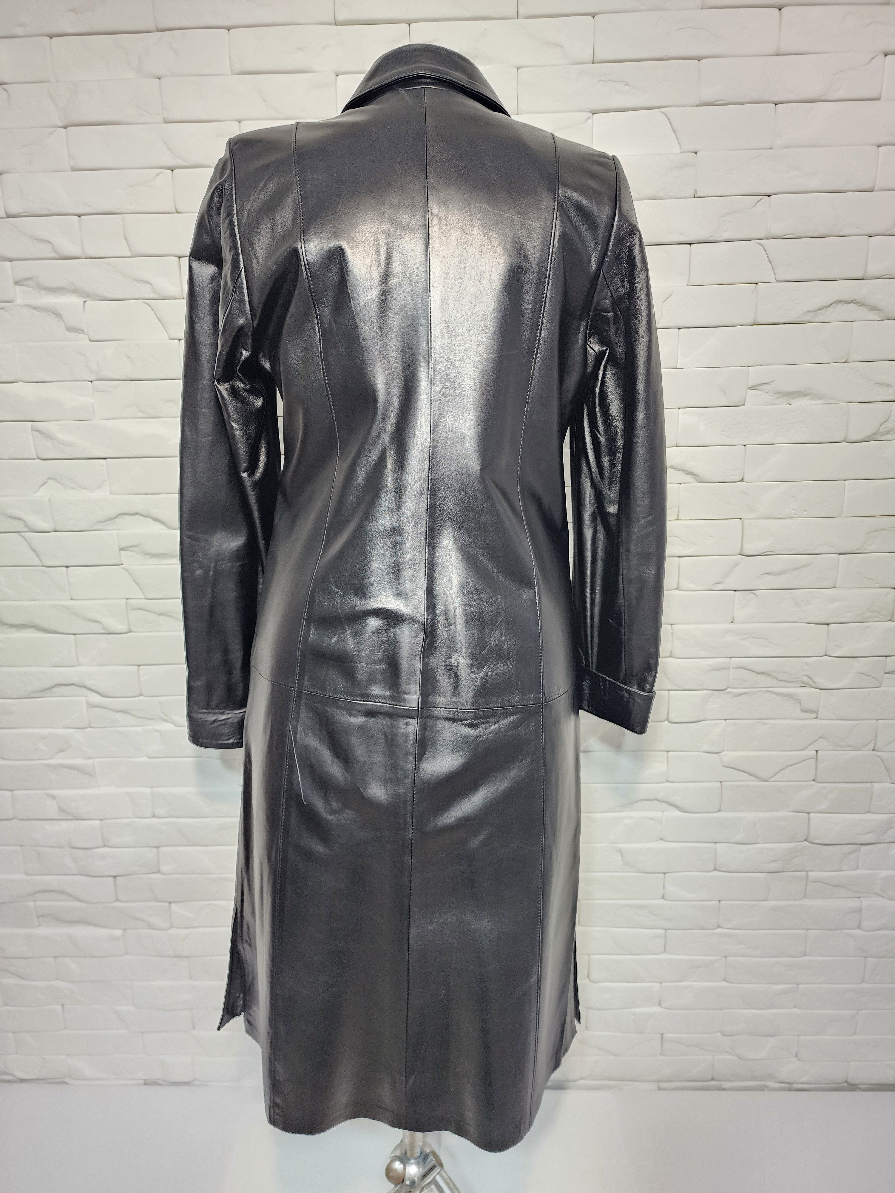 Designer Black Genuine Leather Long Jacket: Elegant Women's Coat Size M / US 6-8 / IT 42-44 - 3 Thumbnail