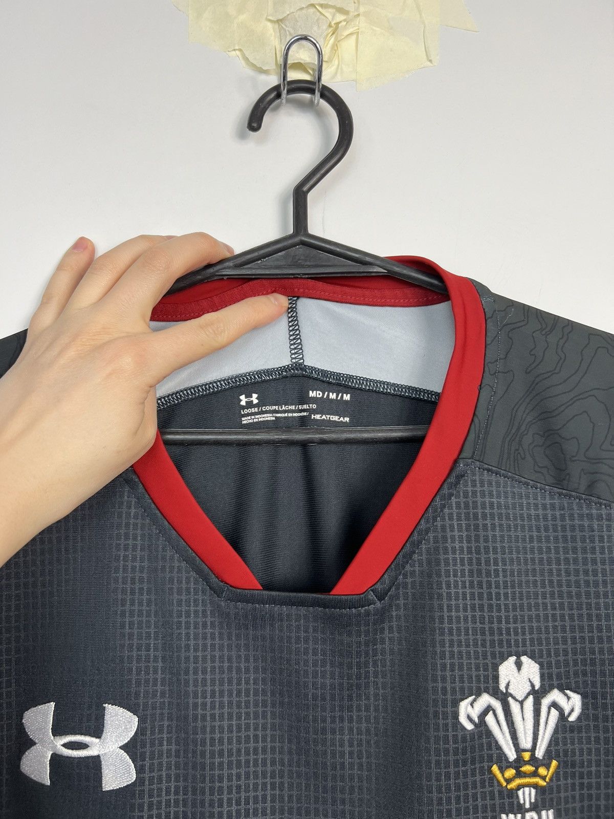 Under Armour Genuine Under Armour Men's Wales WRU Rugby Away Shirt 2018 Size US M / EU 48-50 / 2 - 2 Thumbnail