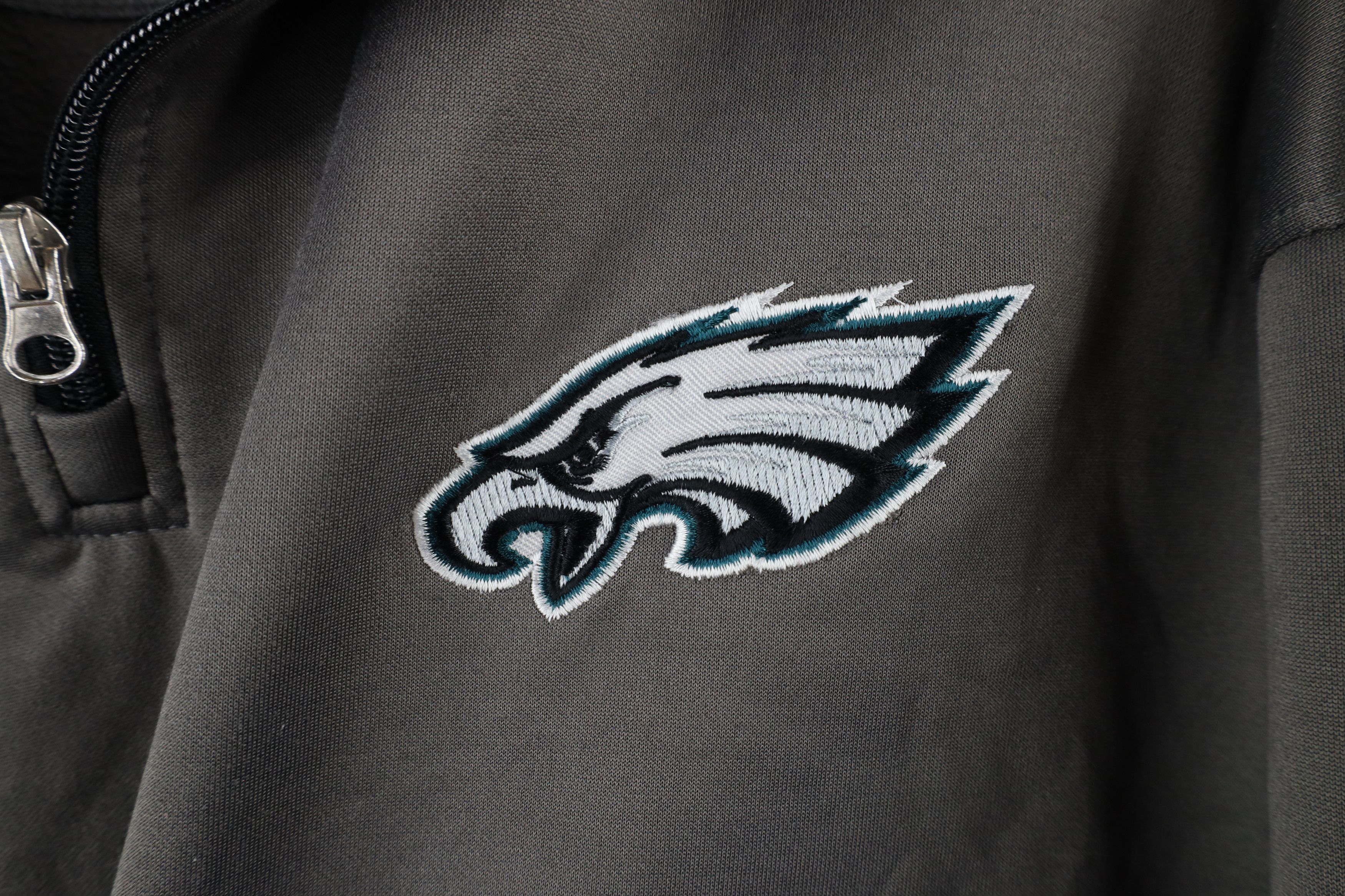 Majestic × Vintage Vintage Majestic Eagles Football Half Zip Pullover Sweater Size US XXL / EU 58 / 5 - 4 Thumbnail
