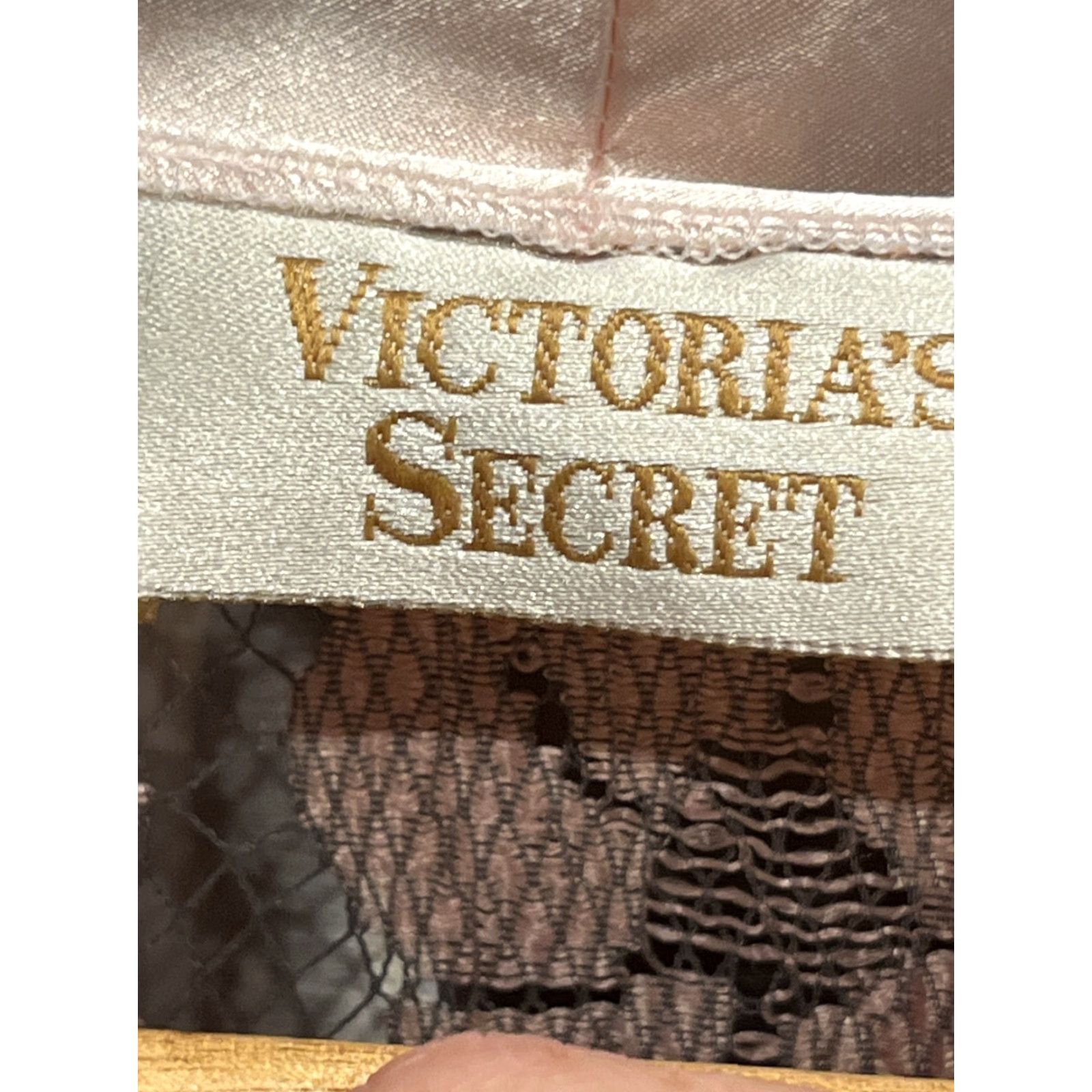 Victoria's Secret VINTAGE Victoria’s Secret PINK LACE ROBE OS RAYON Satin Trim Belt Open Front Floral Lace 1980s Womens Kimono Belted Size ONE SIZE - 2 Thumbnail