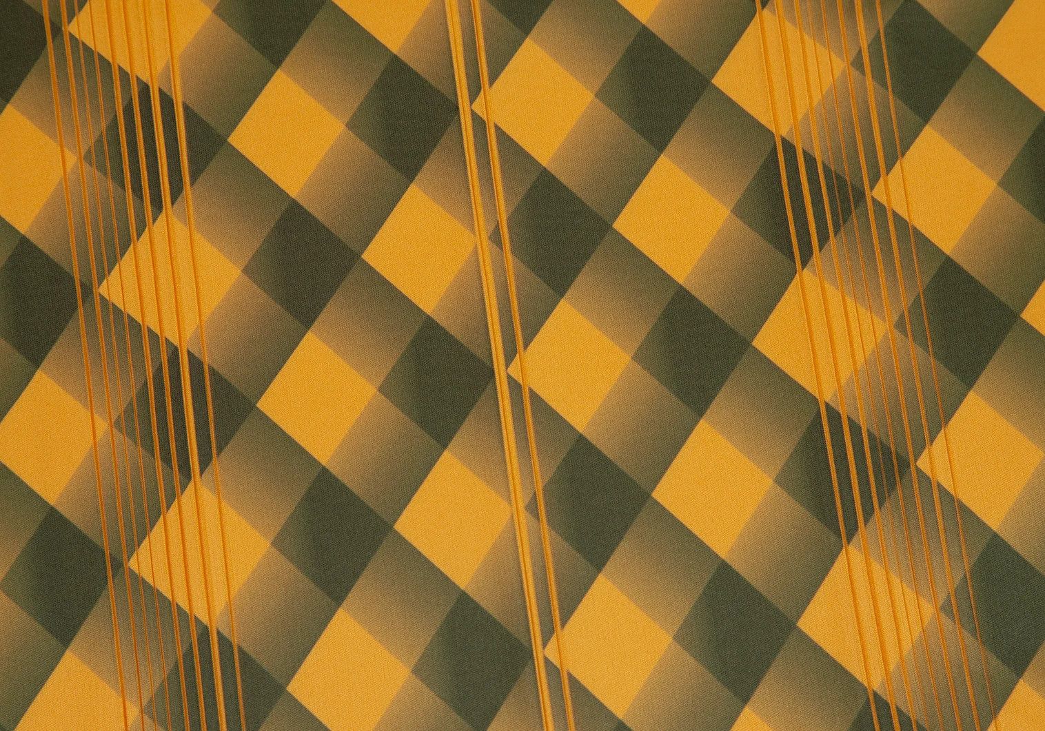 Issey Miyake Bias Check Pleats Line T-Shirt in Orange Green Size US M / EU 48-50 / 2 - 7 Thumbnail