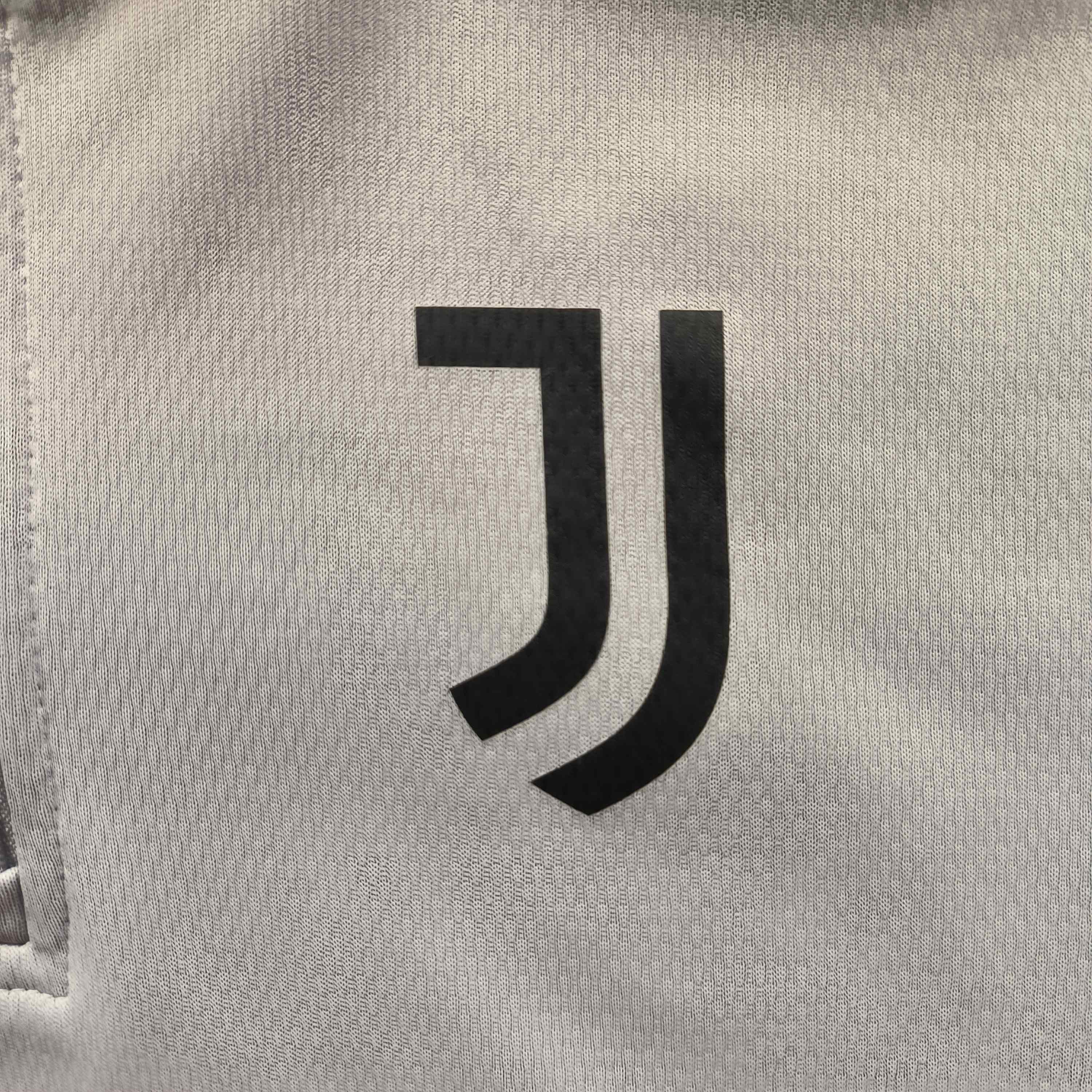 Adidas Juventus 2021-22 Adidas training top size S Size US S / EU 44-46 / 1 - 3 Thumbnail