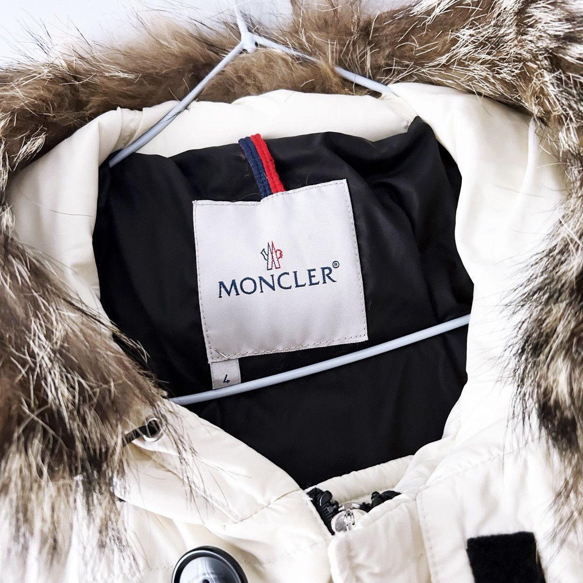 Moncler Moncler puffer jacket on off white cream Size US M / EU 48-50 / 2 - 2 Thumbnail