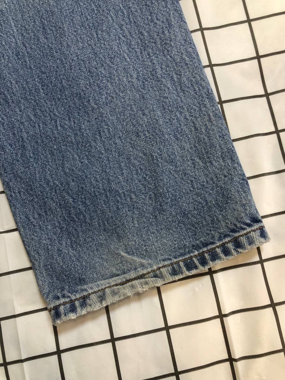 Levi's Vintage 615 Levi's Relaxed Jeans Light Wash Denim Pocket Size US 40 / EU 56 - 16 Thumbnail