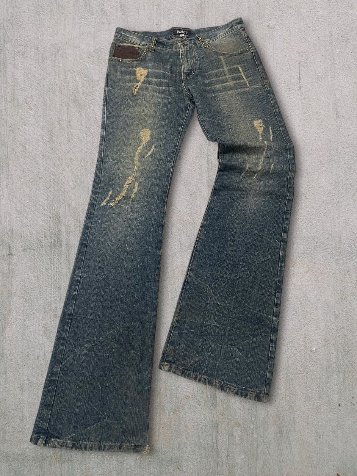 LOWBOX Vintage Lowbox Bondage Rivet Distressed Mudwash Flare Jeans Size US 32 / EU 48 - 14 Thumbnail