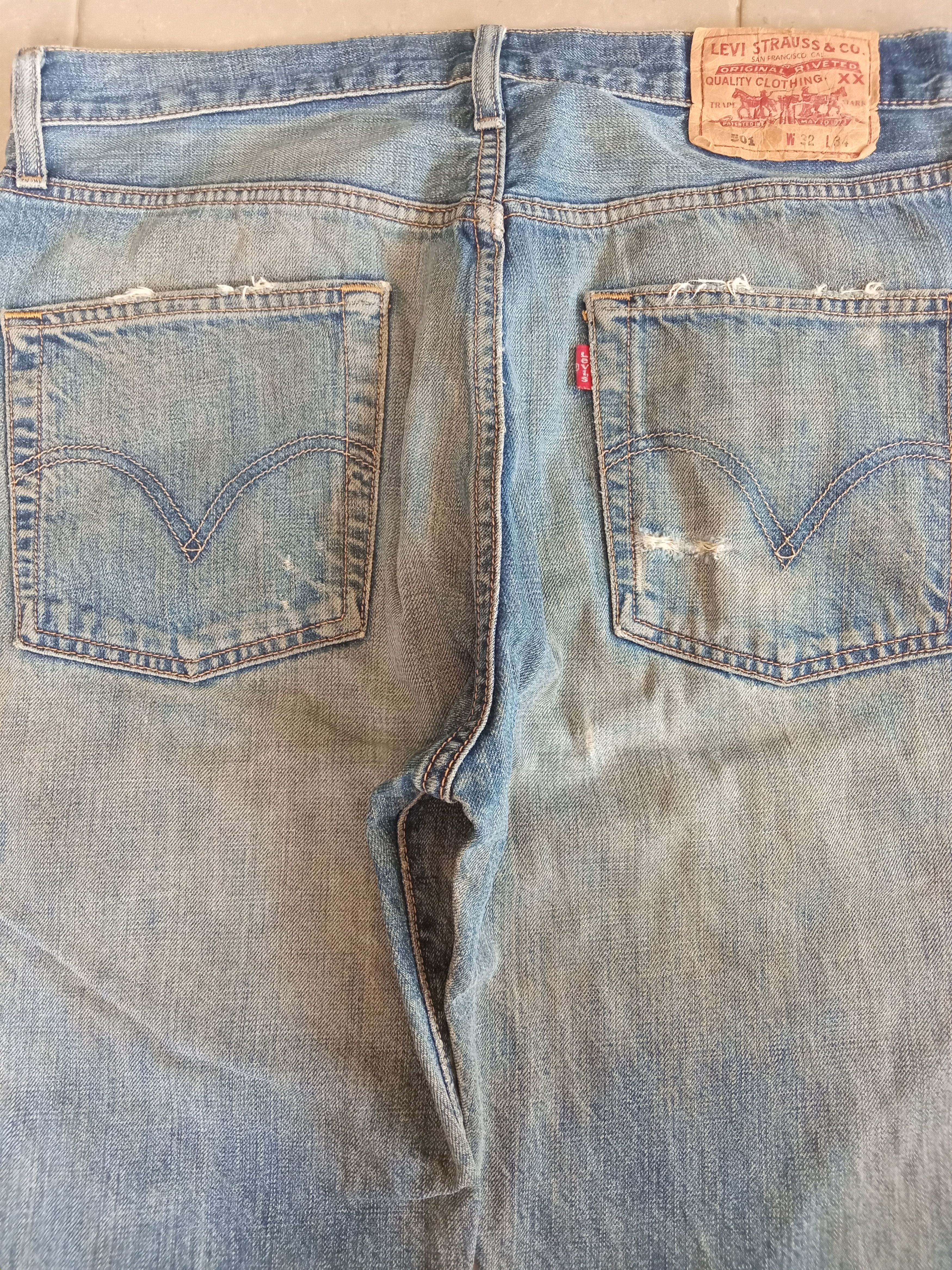 Levi's × Vintage Vintage Levi's 501 Distressed Jeans Size US 33 - 9 Thumbnail