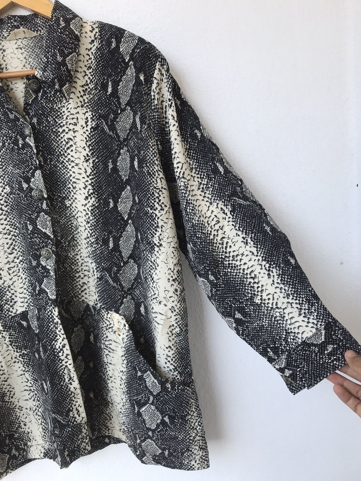 Japanese Brand × Vintage vintage lamira button down shirt python design Size US L / EU 52-54 / 3 - 3 Thumbnail