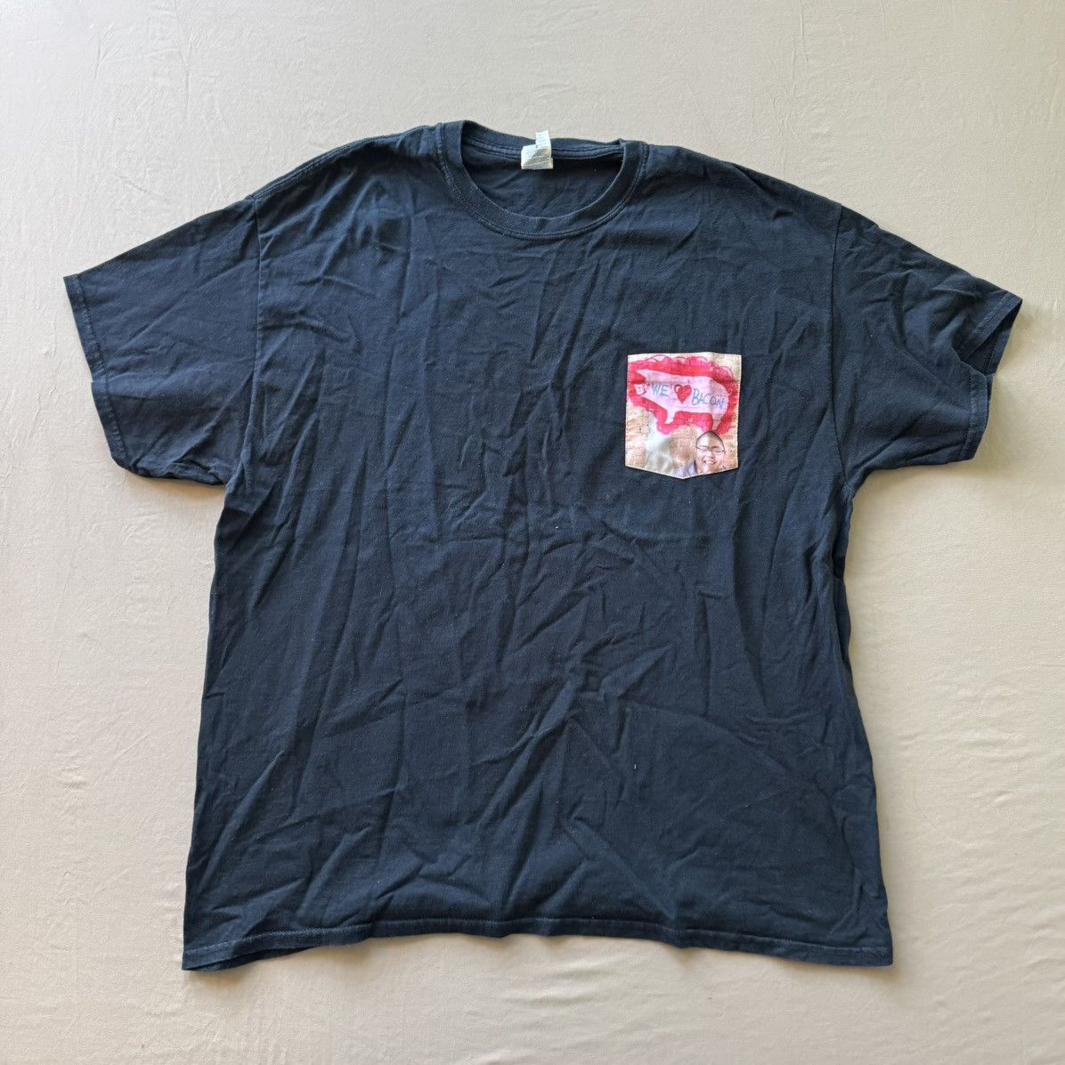 Other “We Love Bacon” Meme Pocket Tee Size US XL / EU 56 / 4 - 1 Thumbnail