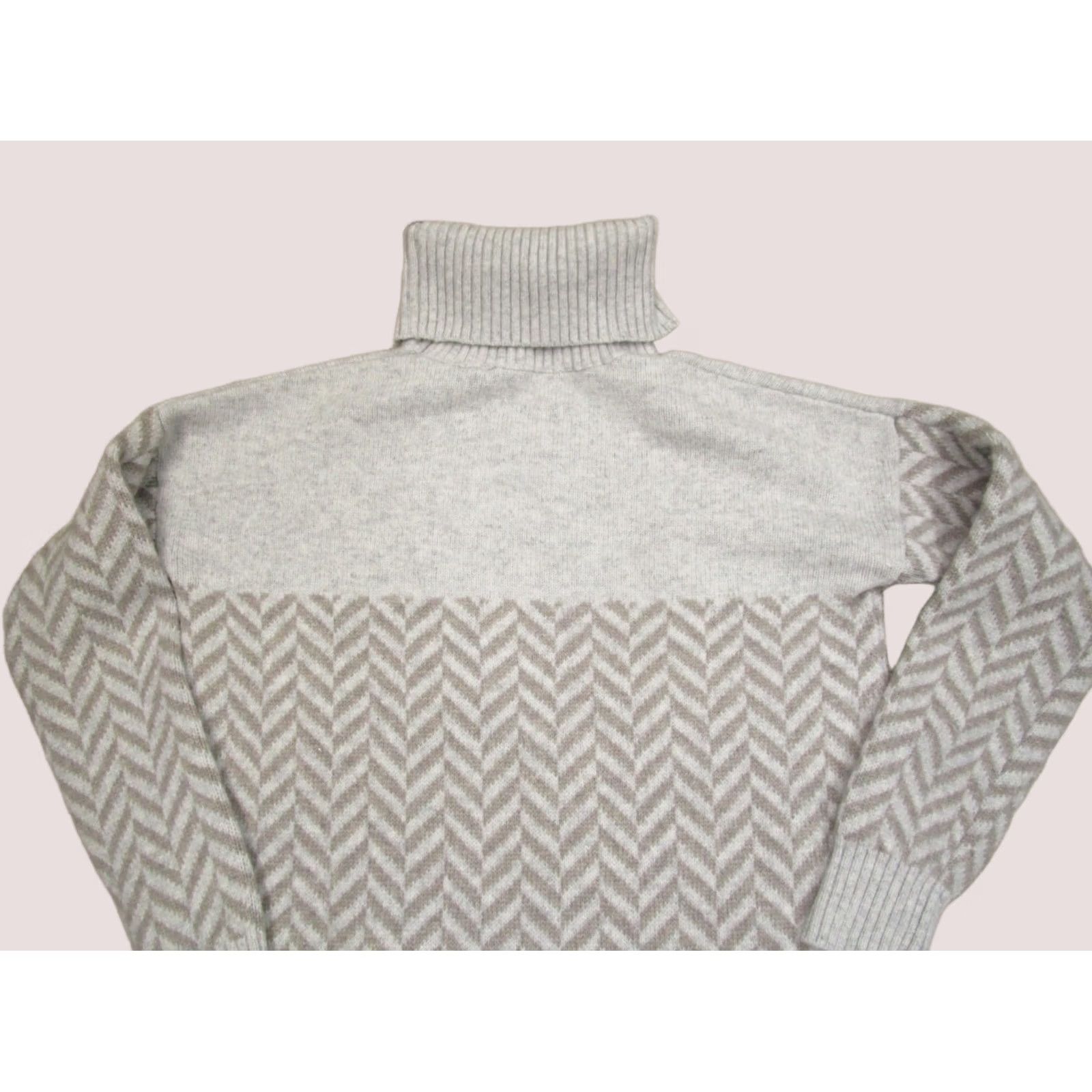 Athleta Athleta Sweater Women M Gray Turtleneck Chevron Pattern Cashmere Wool Pullover Knit All Seasons Casual Geometric Logo Size M / US 6-8 / IT 42-44 - 1 Thumbnail
