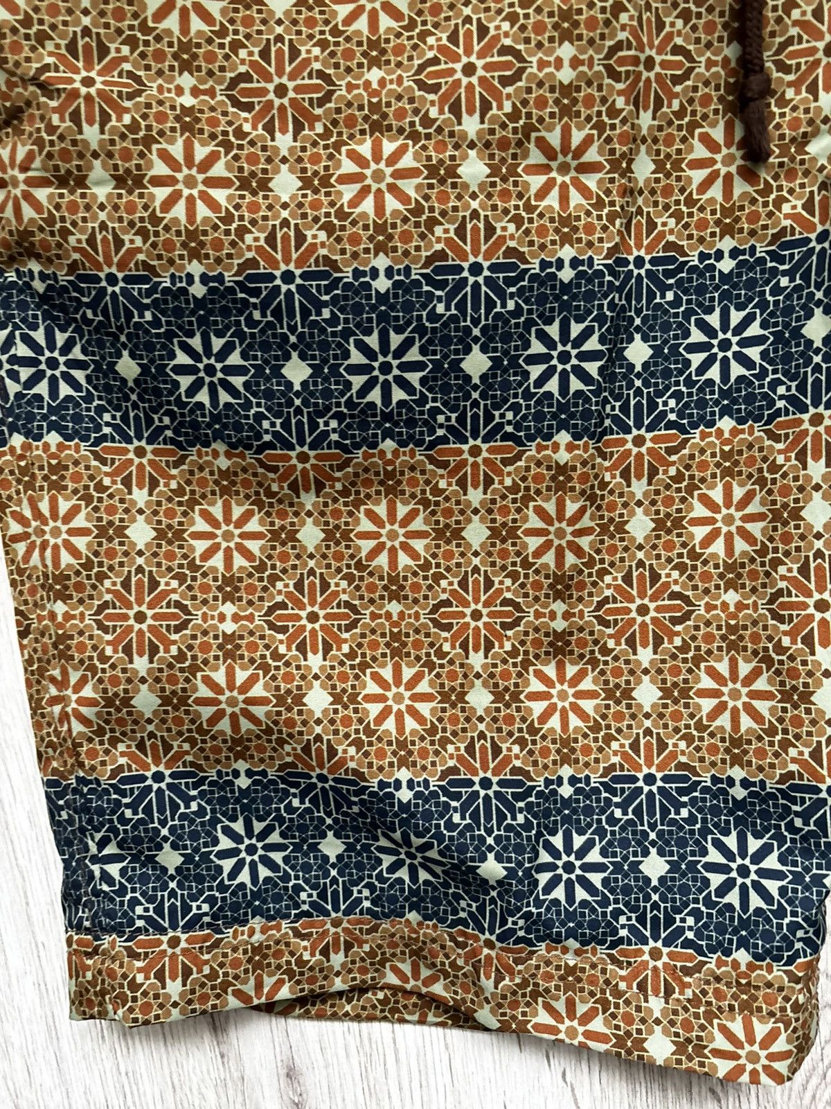 White Mountaineering White Mountaineering Patterned Shorts Made in Japan Size 0 S Size US 29 - 4 Thumbnail
