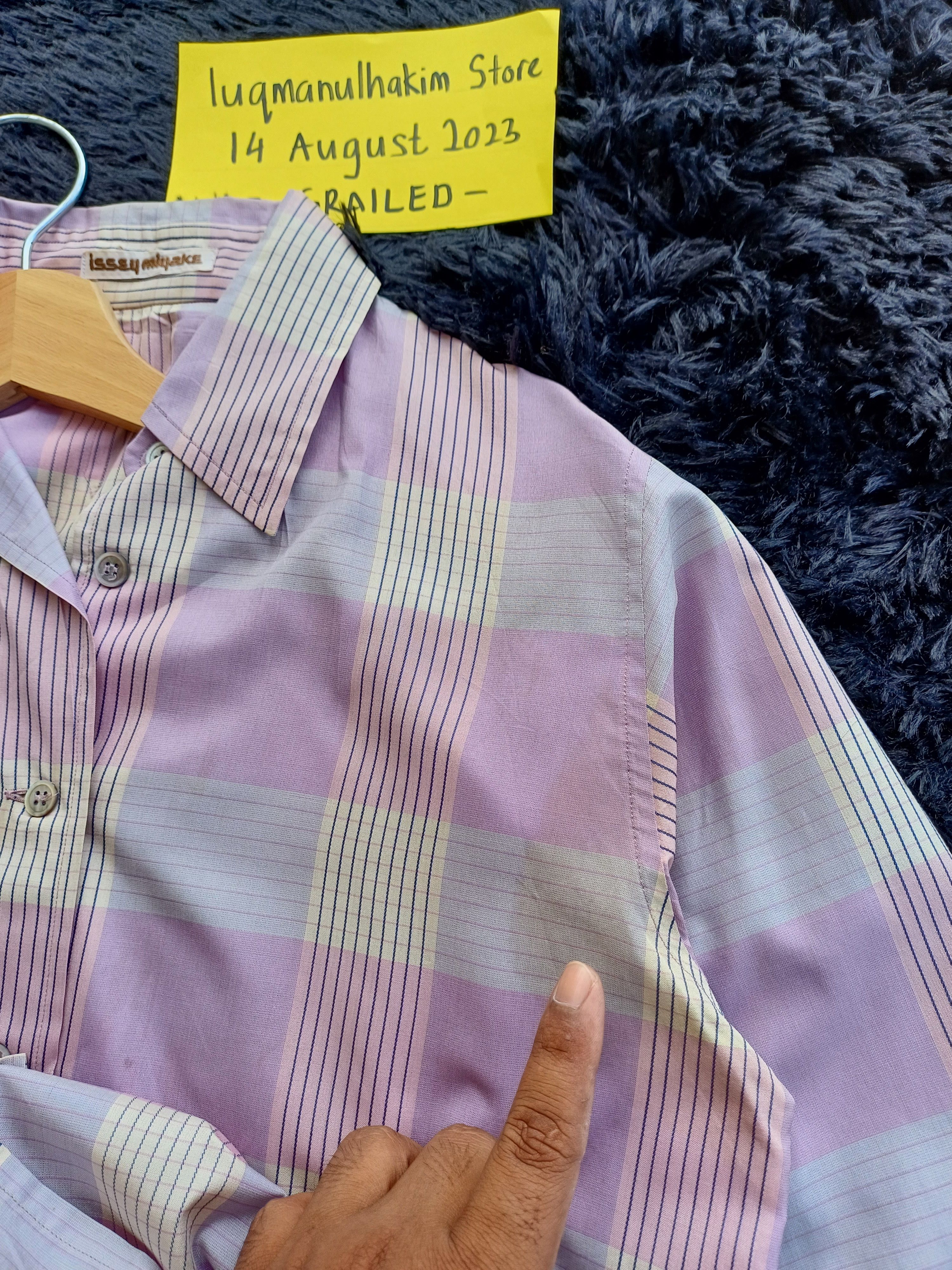 Issey Miyake Rare Vintage 90s Issey Miyake Pattern Collar Shirt Size US S / EU 44-46 / 1 - 9 Thumbnail