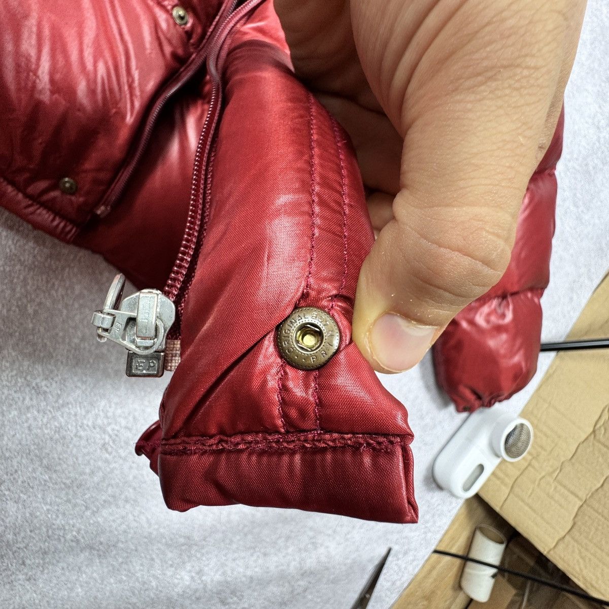 Moncler Vintage Moncler Shiny Red Down Puffer 90s 00s Size XS-S Size US S / EU 44-46 / 1 - 14 Thumbnail