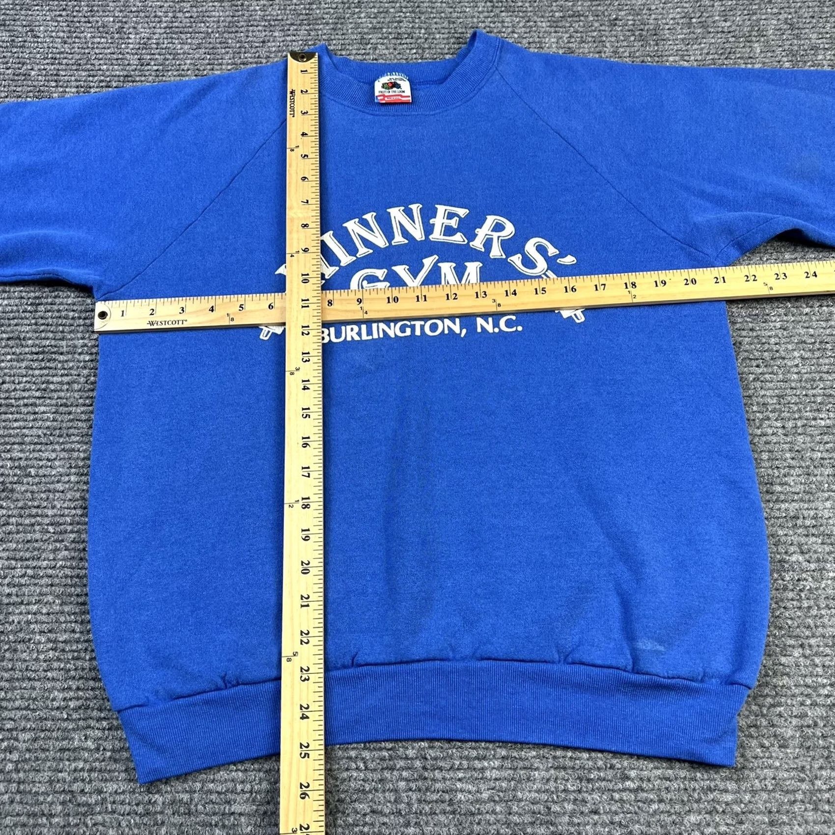 Fruit Of The Loom VINTAGE Winners Gym Raglan Blue Crewneck Sweatshirt M Men 50/50 Cotton/Polyester Graphic 90s Gymuerdo Size US M / EU 48-50 / 2 - 4 Thumbnail