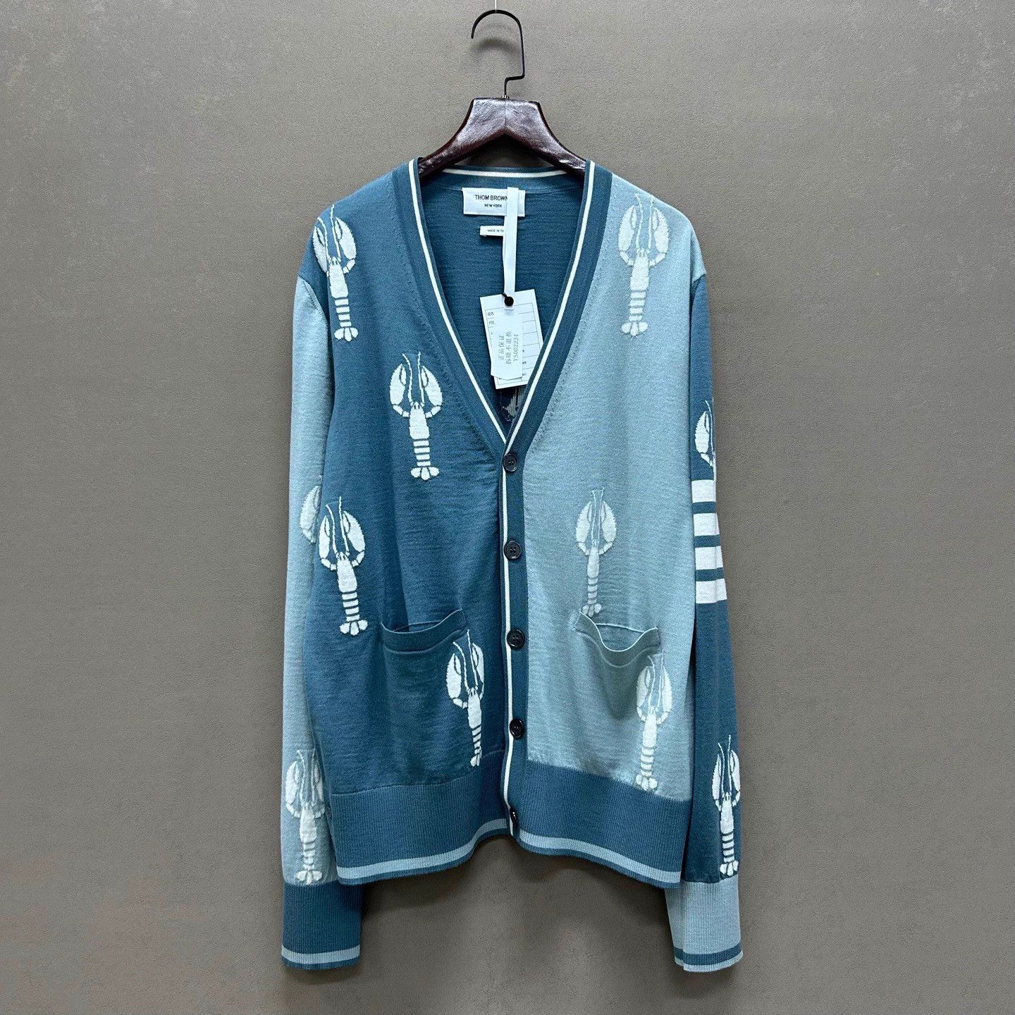 Thom Browne Thom Browne 99 New Blue Lobster Embroidered Wool Cardi 3 Size US L / EU 52-54 / 3 - 1 Thumbnail