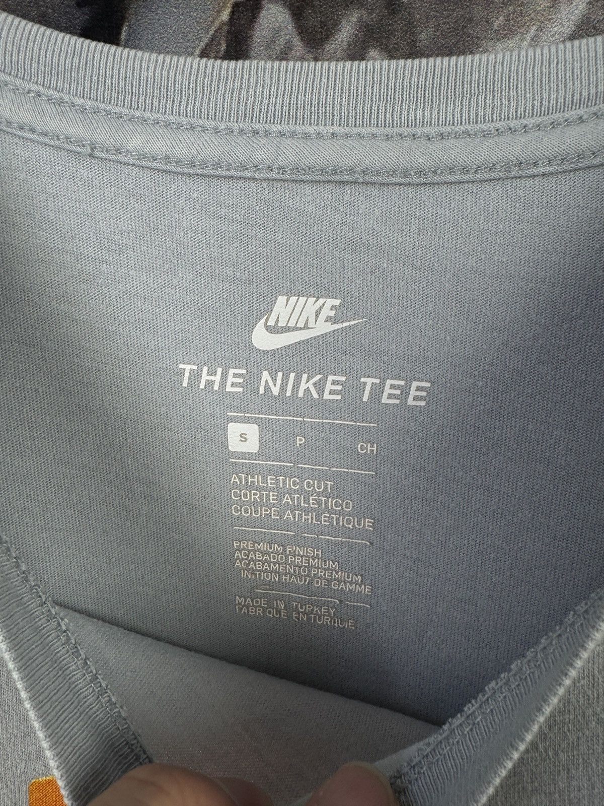 Nike Nike T-Shirt Men’s Gray Shoe Box Graphic Tee Size Small Size US S / EU 44-46 / 1 - 8 Thumbnail