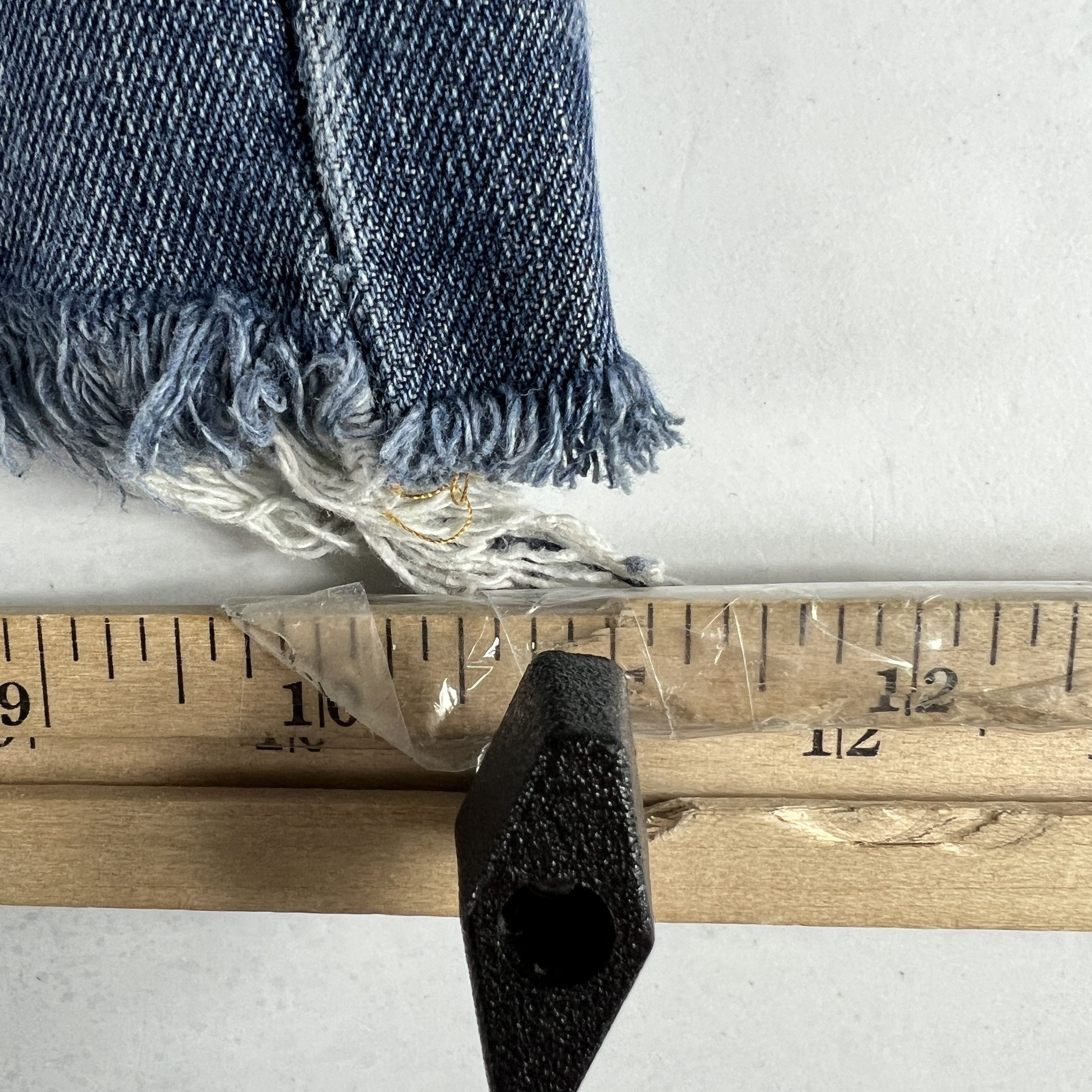 Levi's × Vintage Y2K Levi's Jean Short 501 Cut Off Raw Hem Cotton Denim Jorts Size US 29 - 15 Thumbnail