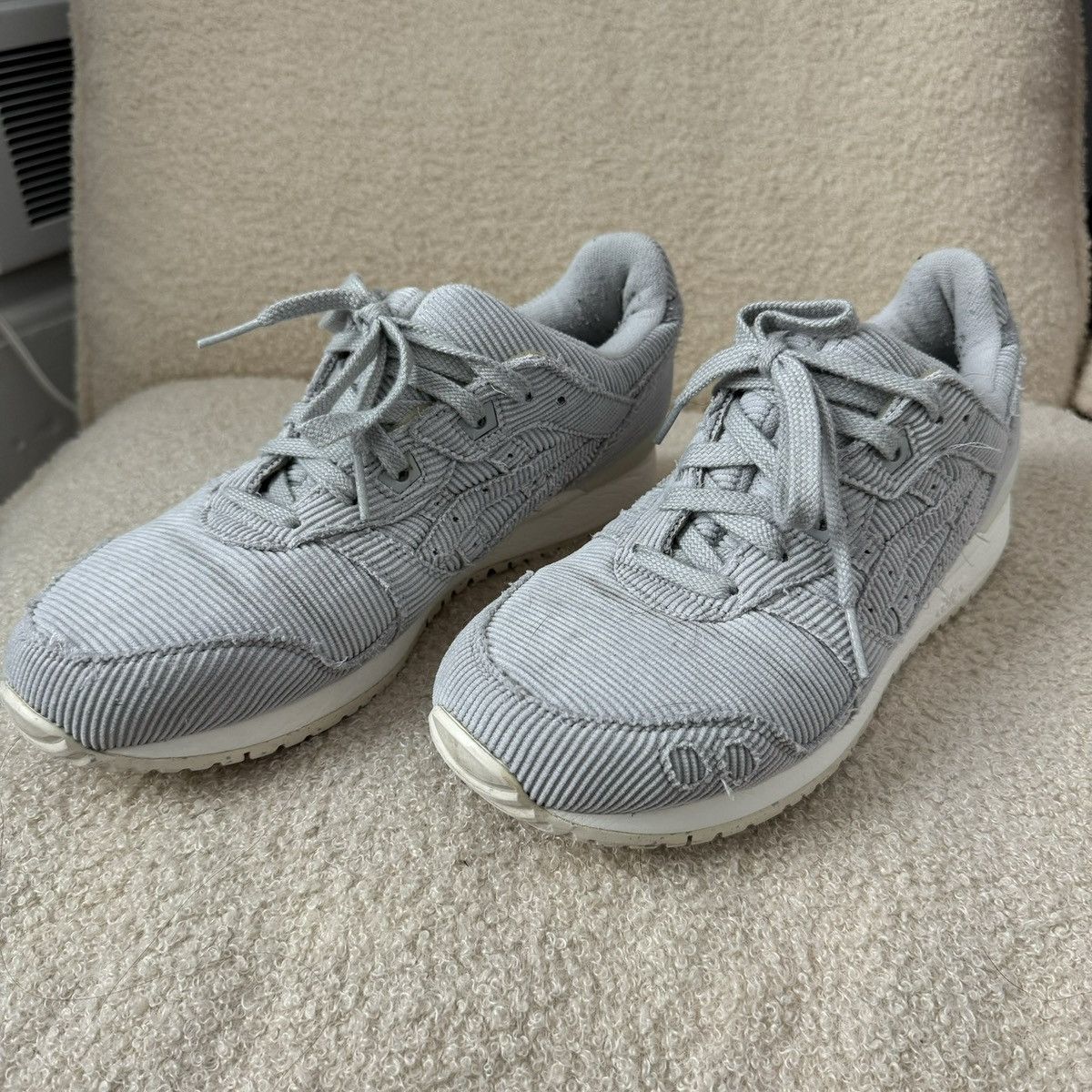 Asics Gel Lyte 3 OG - corduroy in oyster gray Size US 10 / IT 40 - 1 Thumbnail